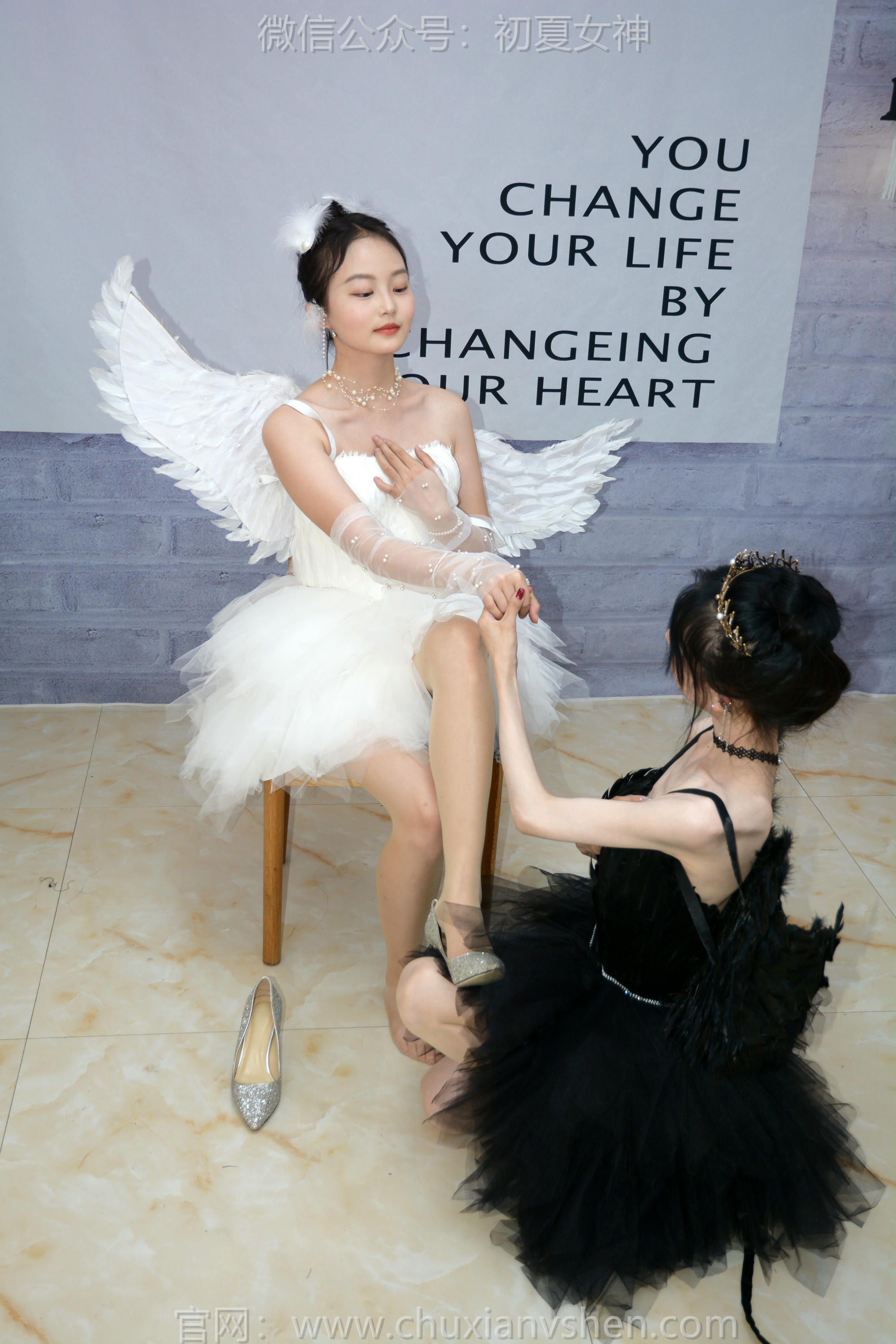 初夏女神 NO.198 柒柒、双双 黑白天鹅 [90P1V-4.28GB]_第4集