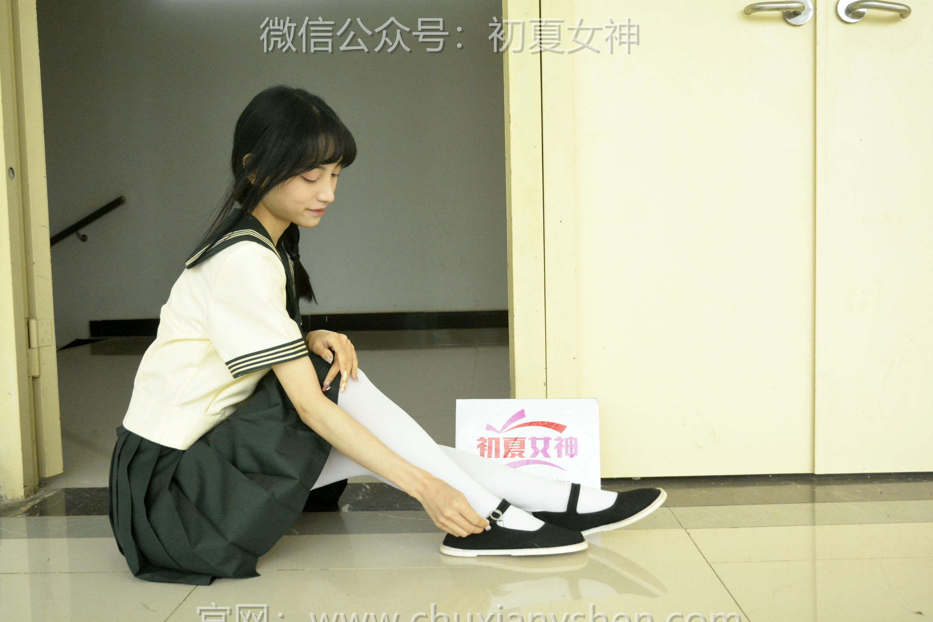初夏女神 NO.237 柒柒~【绿色水手服】刚入手的水手服是时候展示一趟了 [140P1V 4.76 GB]_第6集
