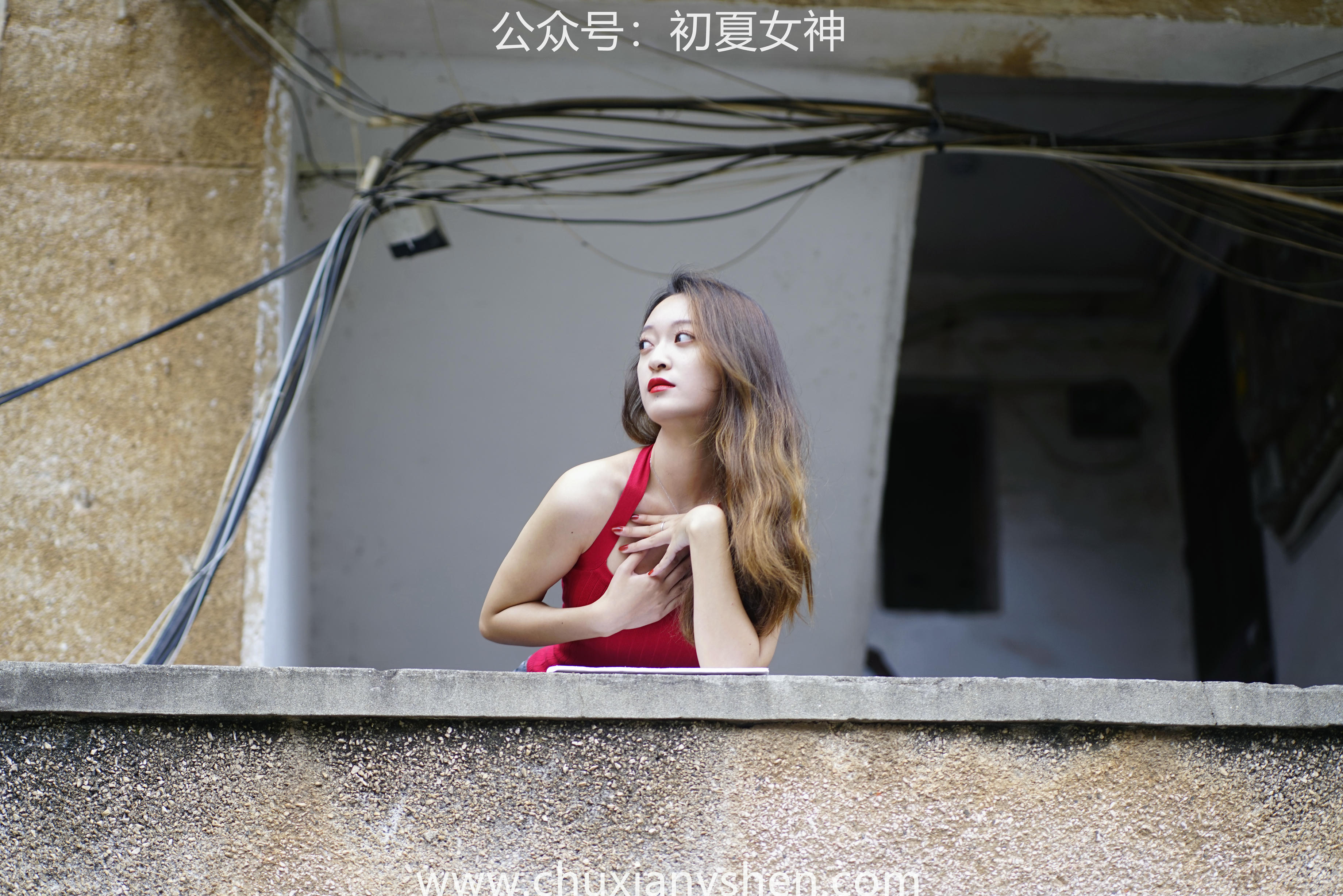 初夏女神 NO.045 依依 复古街头[130P+1V／4.44GB]_第1集