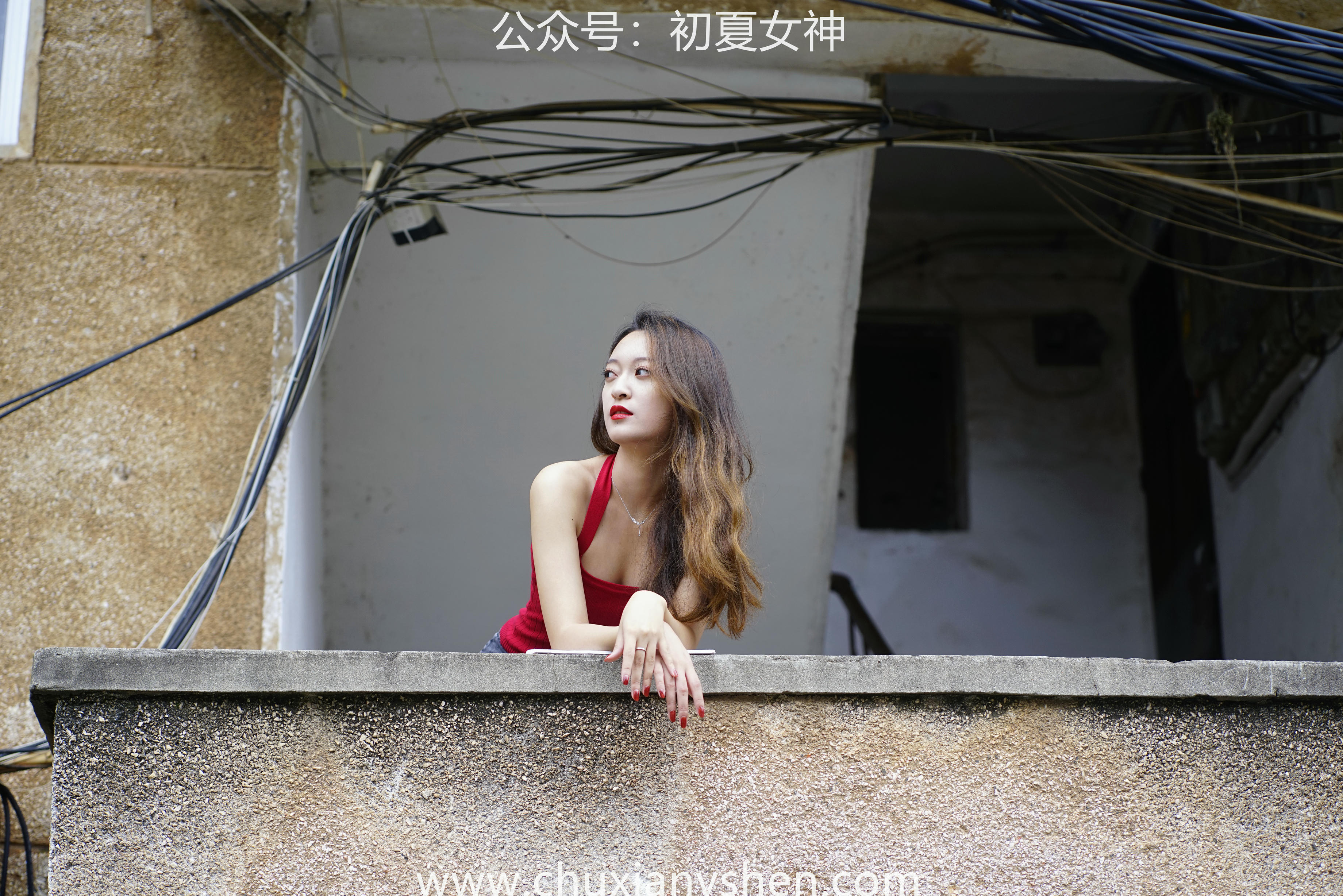 初夏女神 NO.045 依依 复古街头[130P+1V／4.44GB]_第1集