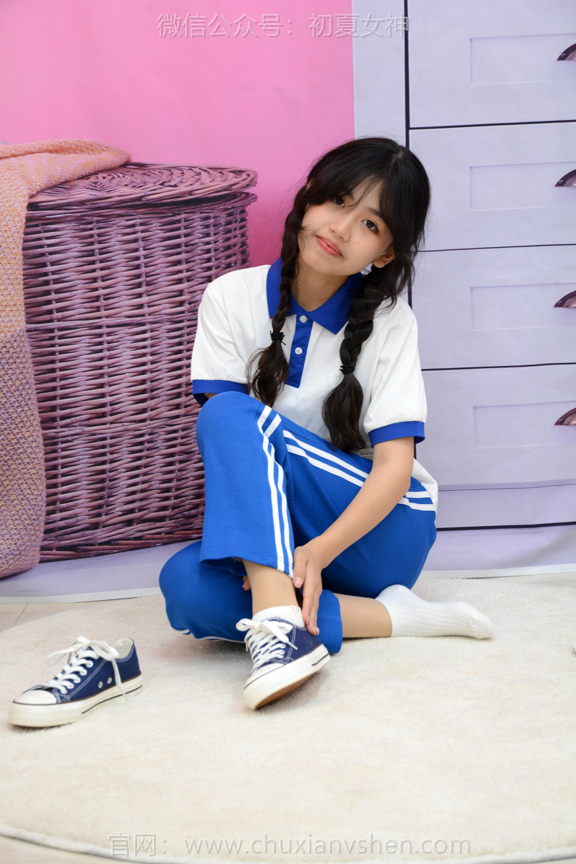 初夏女神 NO.263 希希~ 告别校服 寒窗苦读终于开始踏上大学之路了 [90P1V 4.09 GB]_第3集
