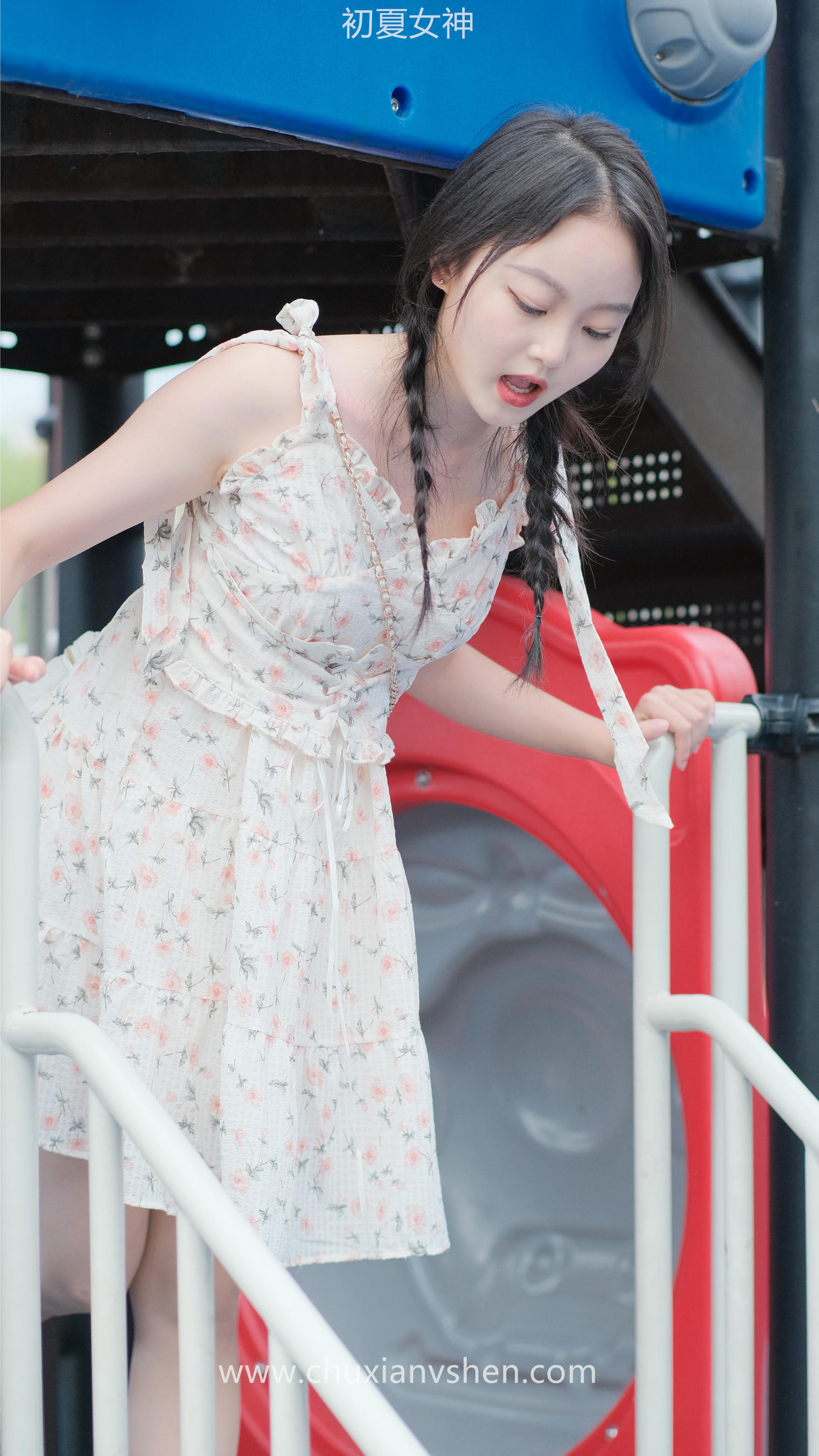 初夏女神 NO.050 双双 公园游玩[221P+1V／7.29GB]_第10集