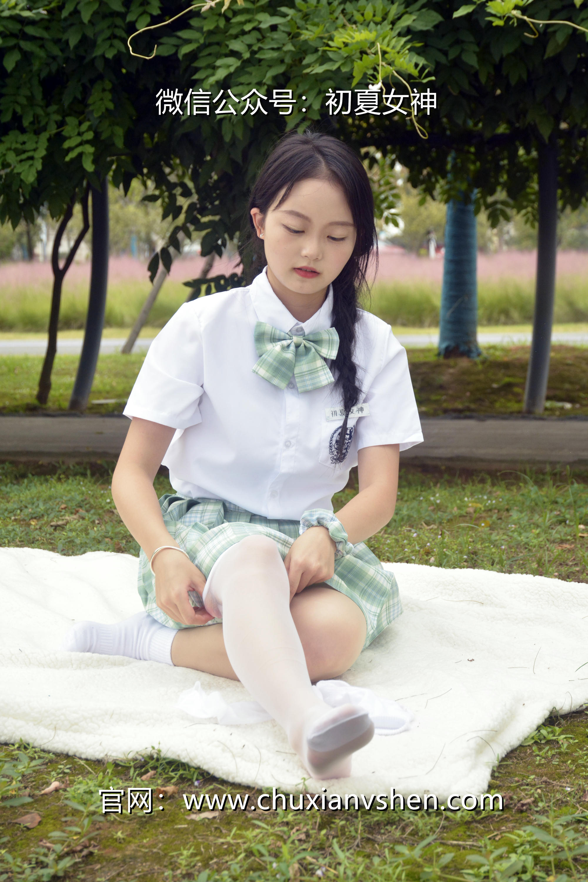 初夏女神 NO.093 双双 雪松JK套[140P+1V／5.53GB]_第6集
