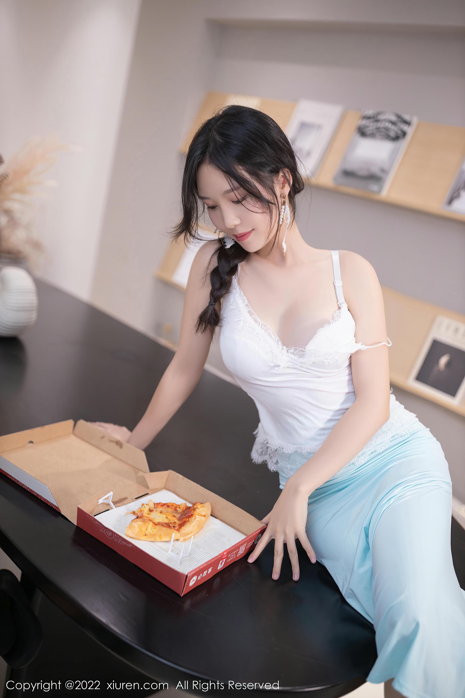 XIUREN秀人网 2022.05.11 NO.4994 抖娘利世[80P]_第2集