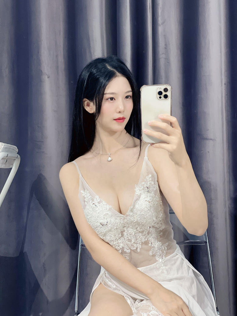 抖娘-利世 NO.143 轻婚纱反差[28P-1V-72.2M]_第1集