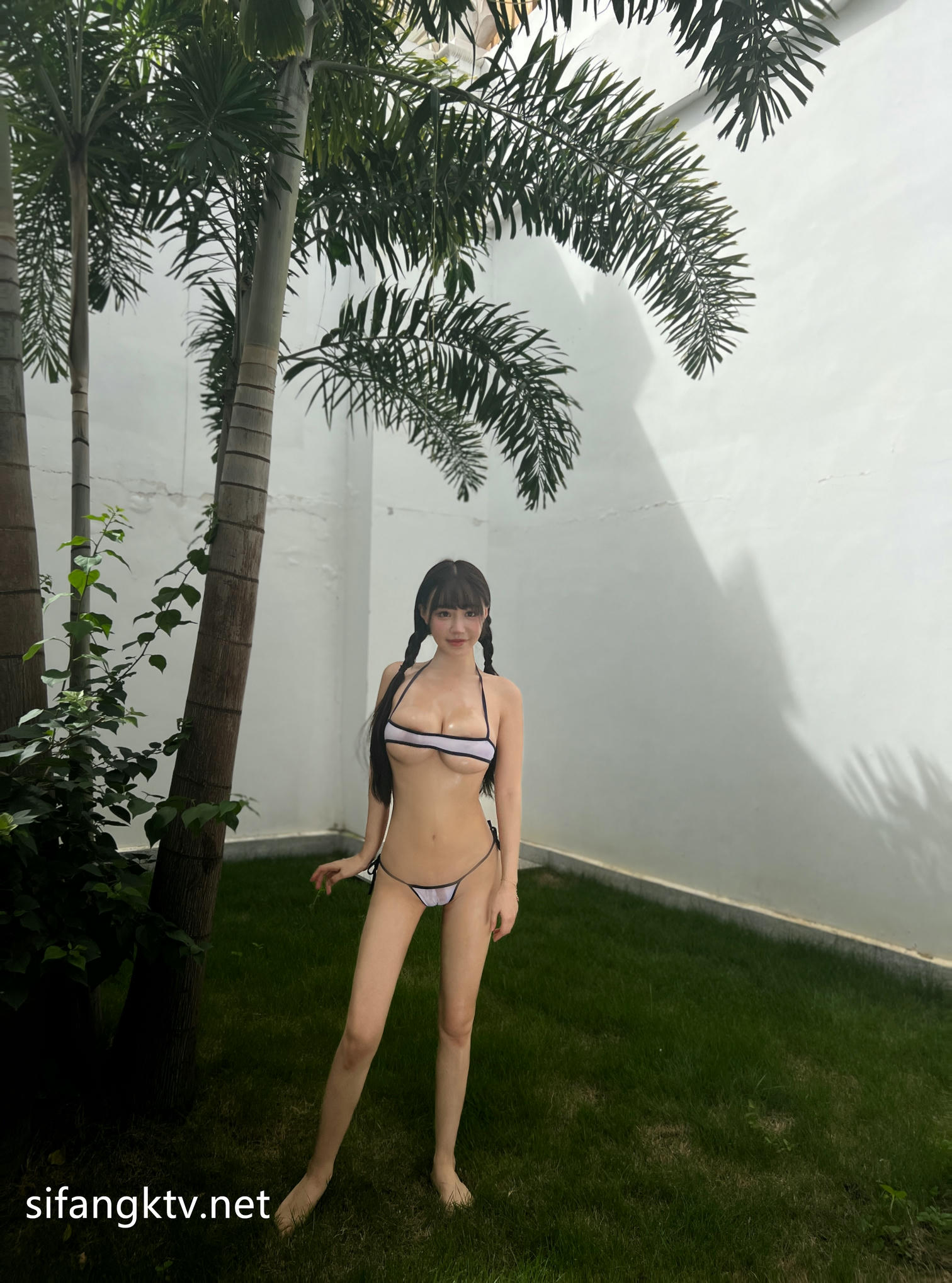 朱可儿 泳衣 [103P2V-3.03G]_第1集