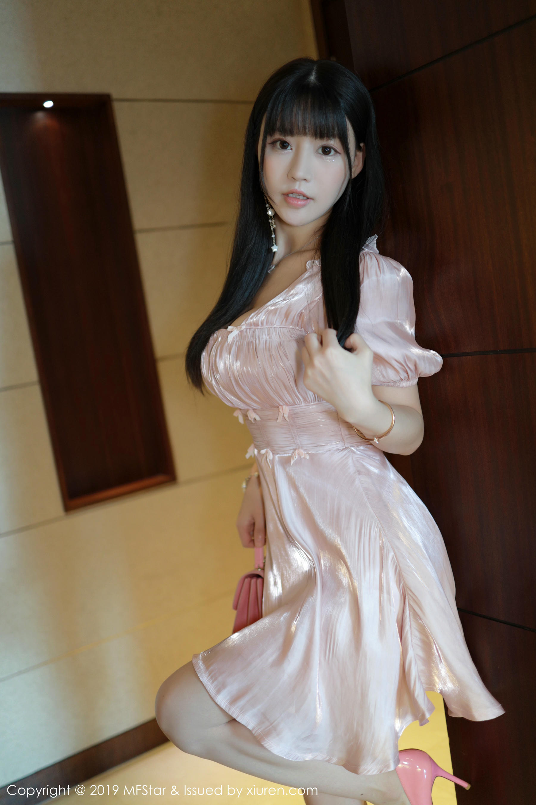 MFStar模范学院 2019.09.30 VOL.217 Flower朱可儿[90+1P／233M]_第1集