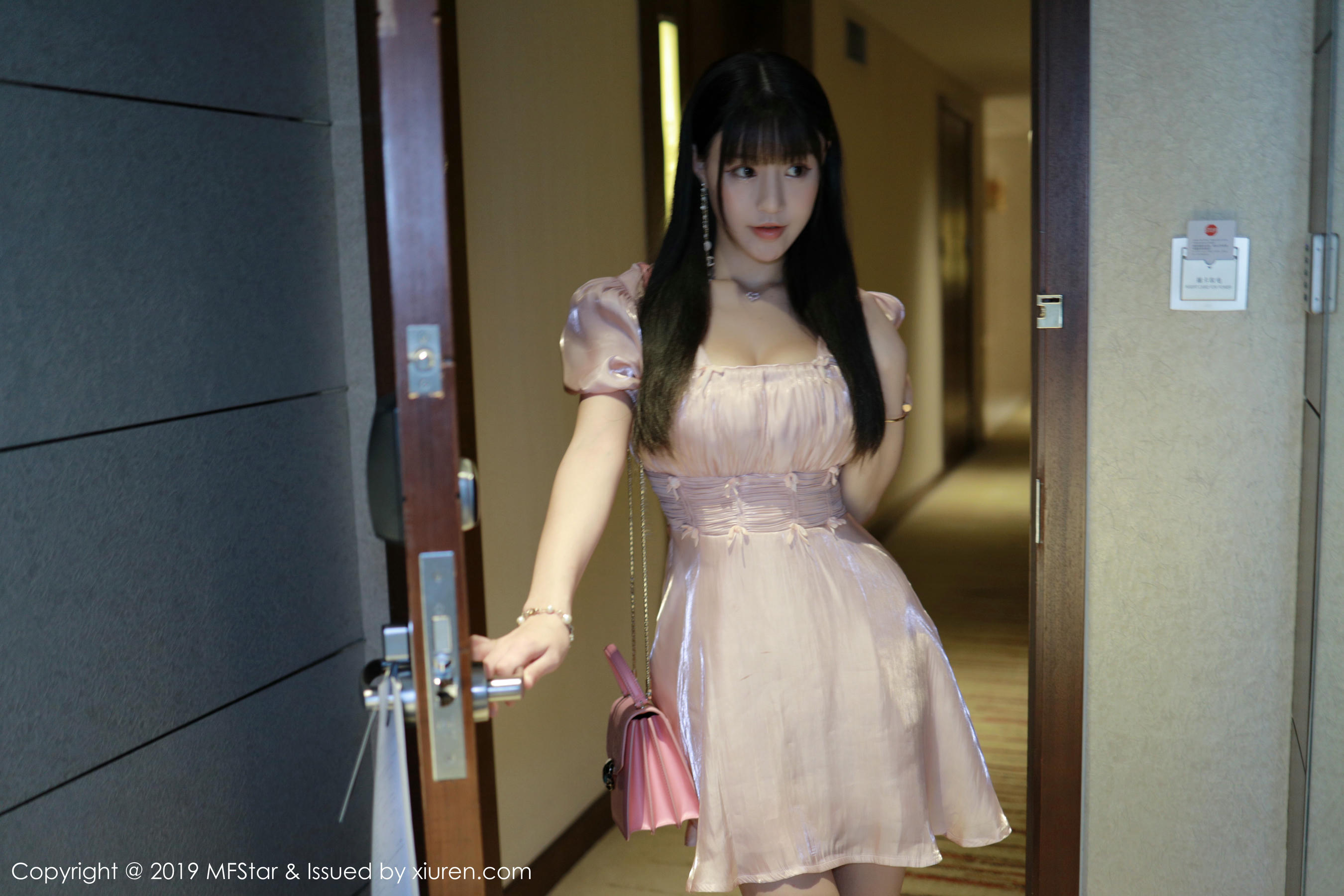 MFStar模范学院 2019.09.30 VOL.217 Flower朱可儿[90+1P／233M]_第1集