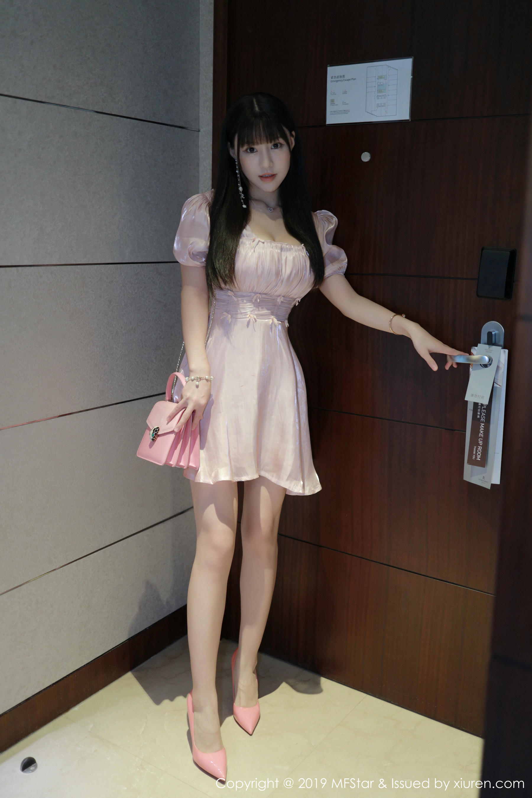 MFStar模范学院 2019.09.30 VOL.217 Flower朱可儿[90+1P／233M]_第1集