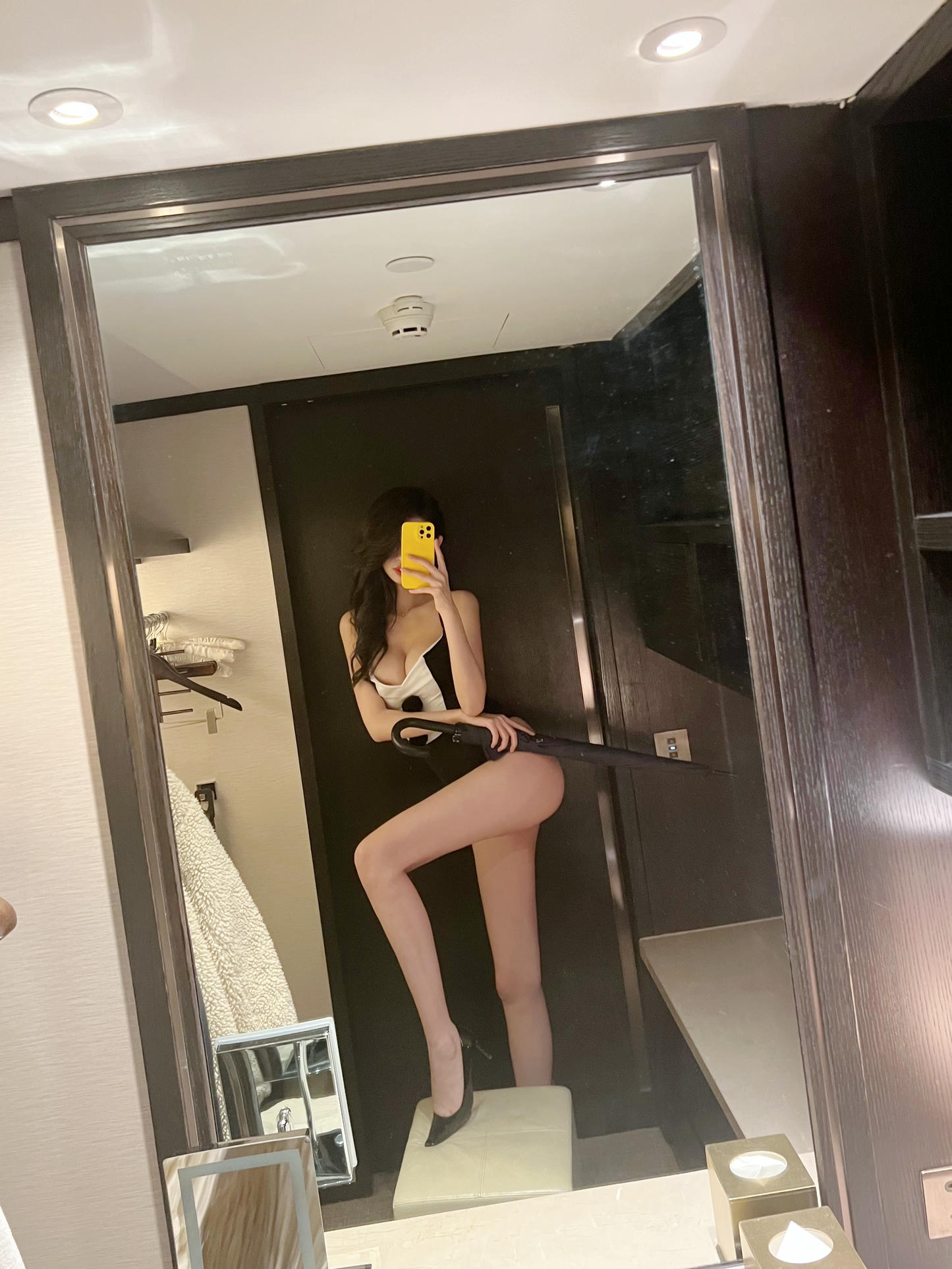 068_葛征GEZHENG 黑色连体御姐 [22P／123MB]_第2集