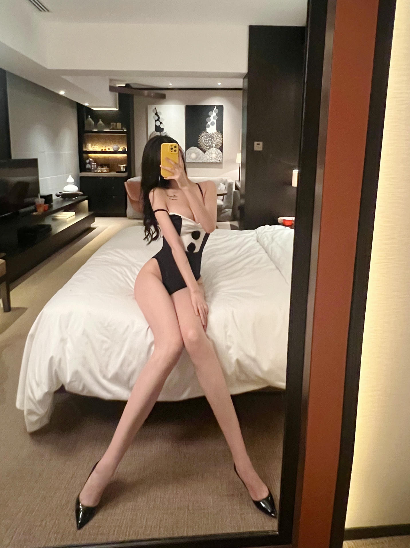 068_葛征GEZHENG 黑色连体御姐 [22P／123MB]_第1集