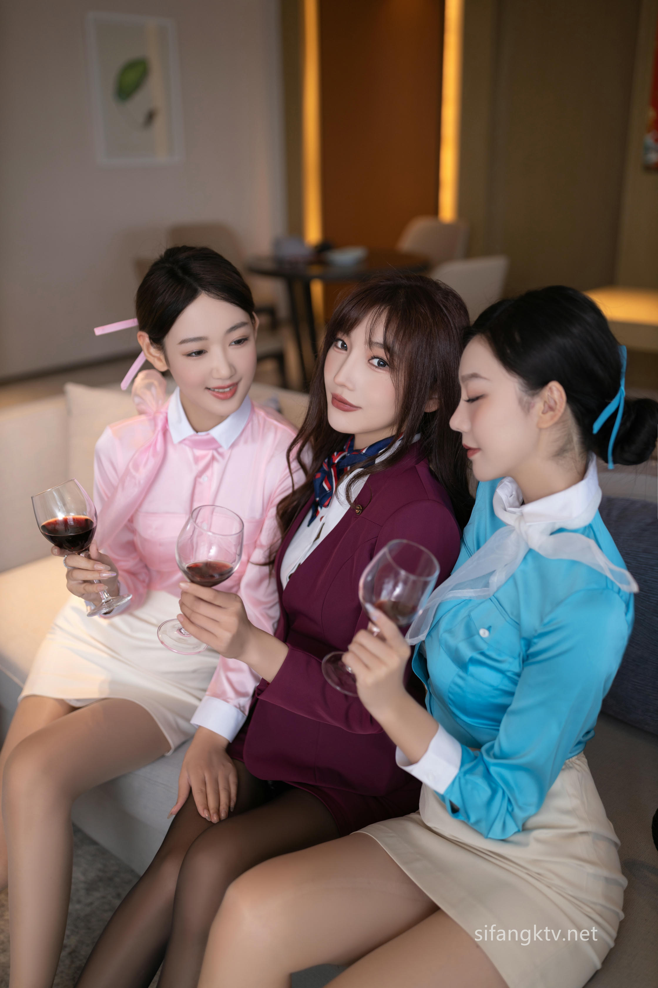 安然 陆萱萱&唐安琪 恭贺新春 [3V80P2.9G]_第1集