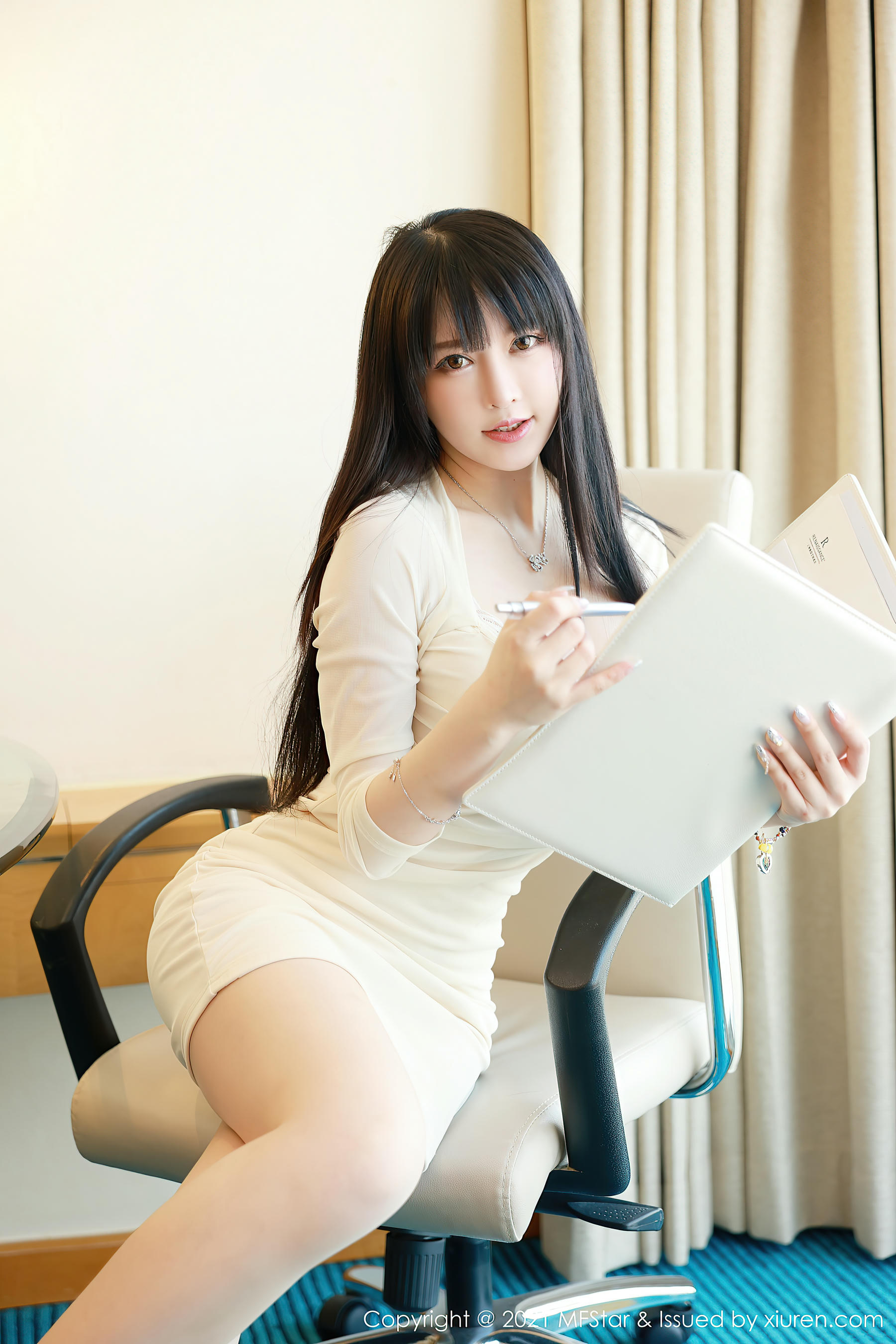 MFStar模范学院 2021.03.22 VOL.472 玉兔miki[56+1P／578MB]_第1集