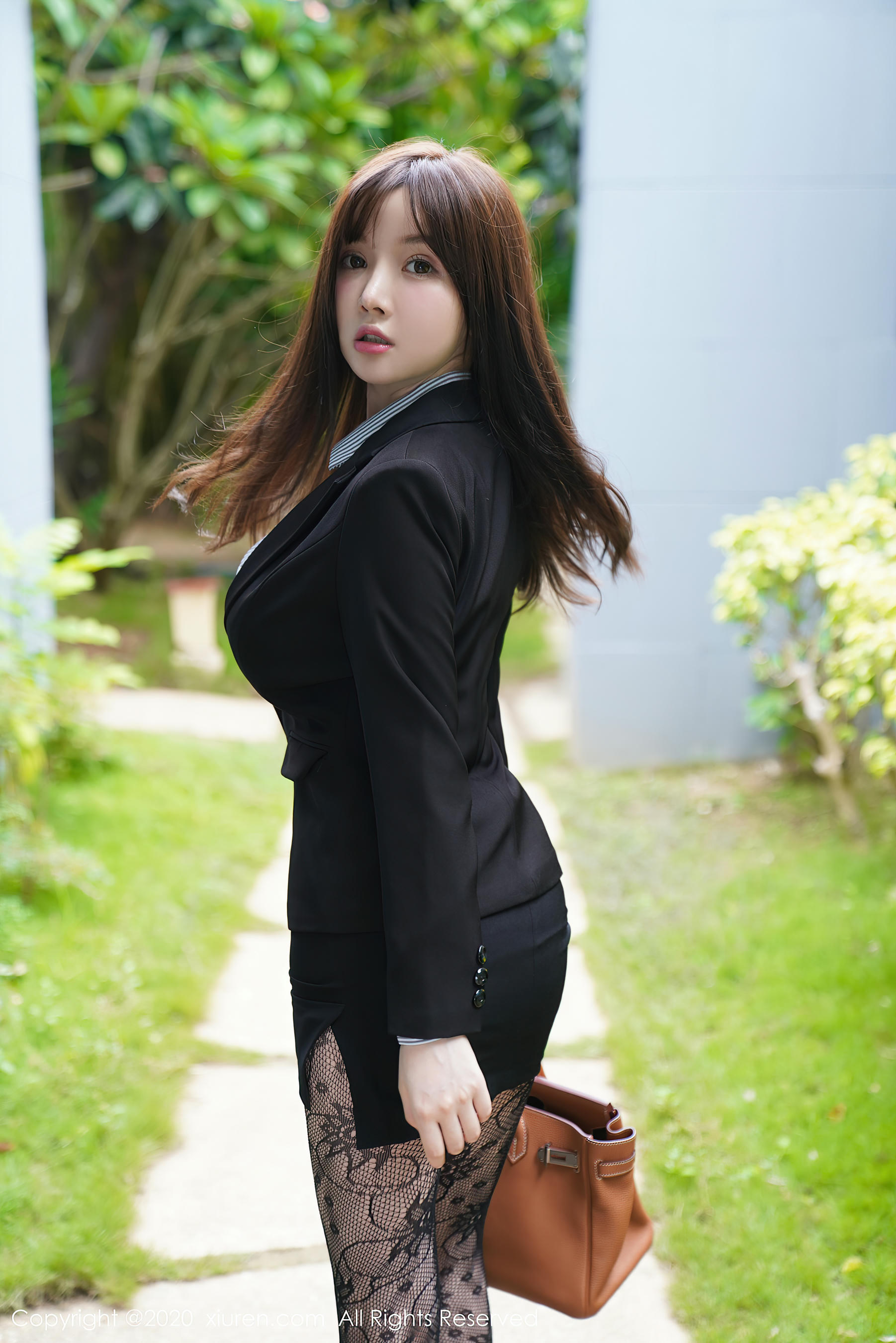 [XiuRen秀人网] NO.099 2020.11.02 VOL.2725 糯美子Mini [77P-773MB]_第4集