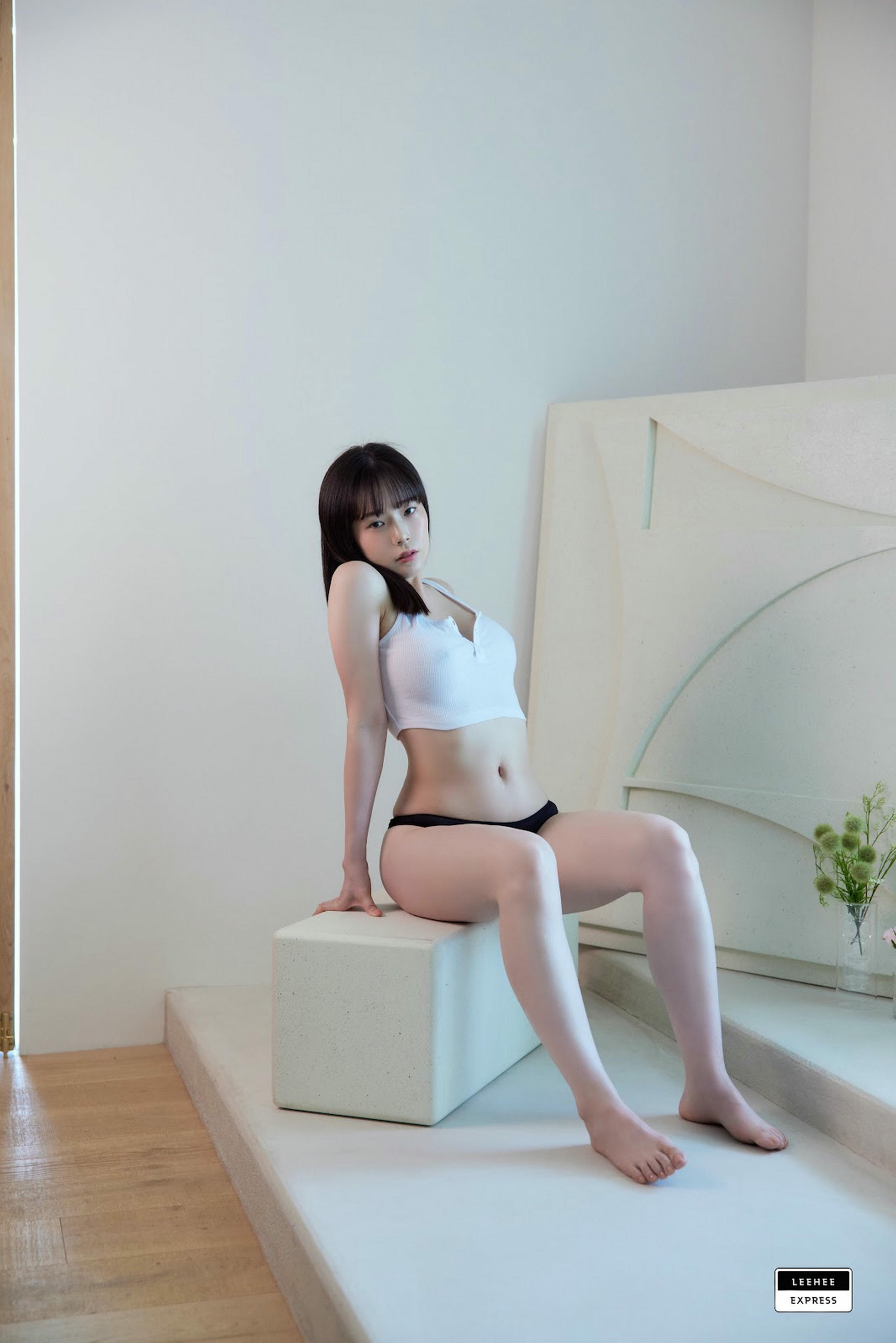 韩国美女-Pia (피아) NO.061 LEEHEE EXPRESS LEHF-091A Sir.Bean (피아) PIA [55P／87MB]_第1集