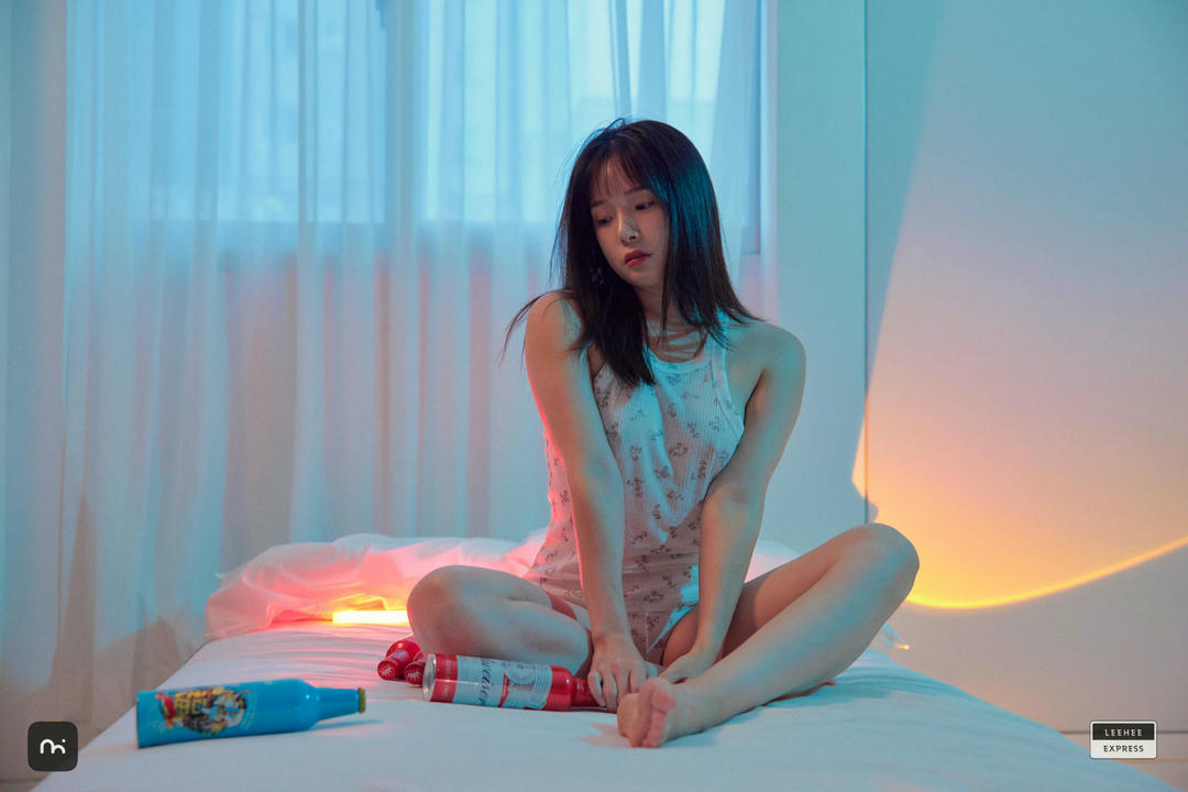 韩国美女-Pia (피아) NO.072 LEEHEE EXPRESS LEHF-217B Sir.Bean [52P 133MB]_第2集
