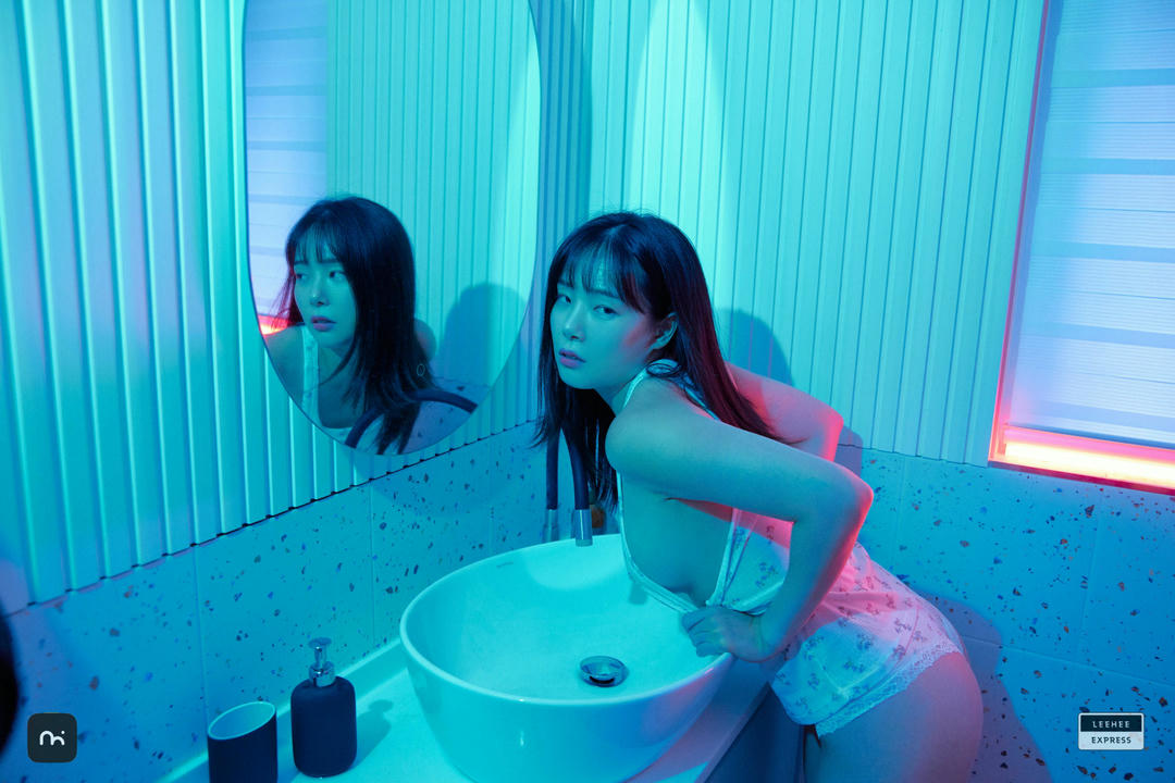 韩国美女-Pia (피아) NO.072 LEEHEE EXPRESS LEHF-217B Sir.Bean [52P 133MB]_第1集