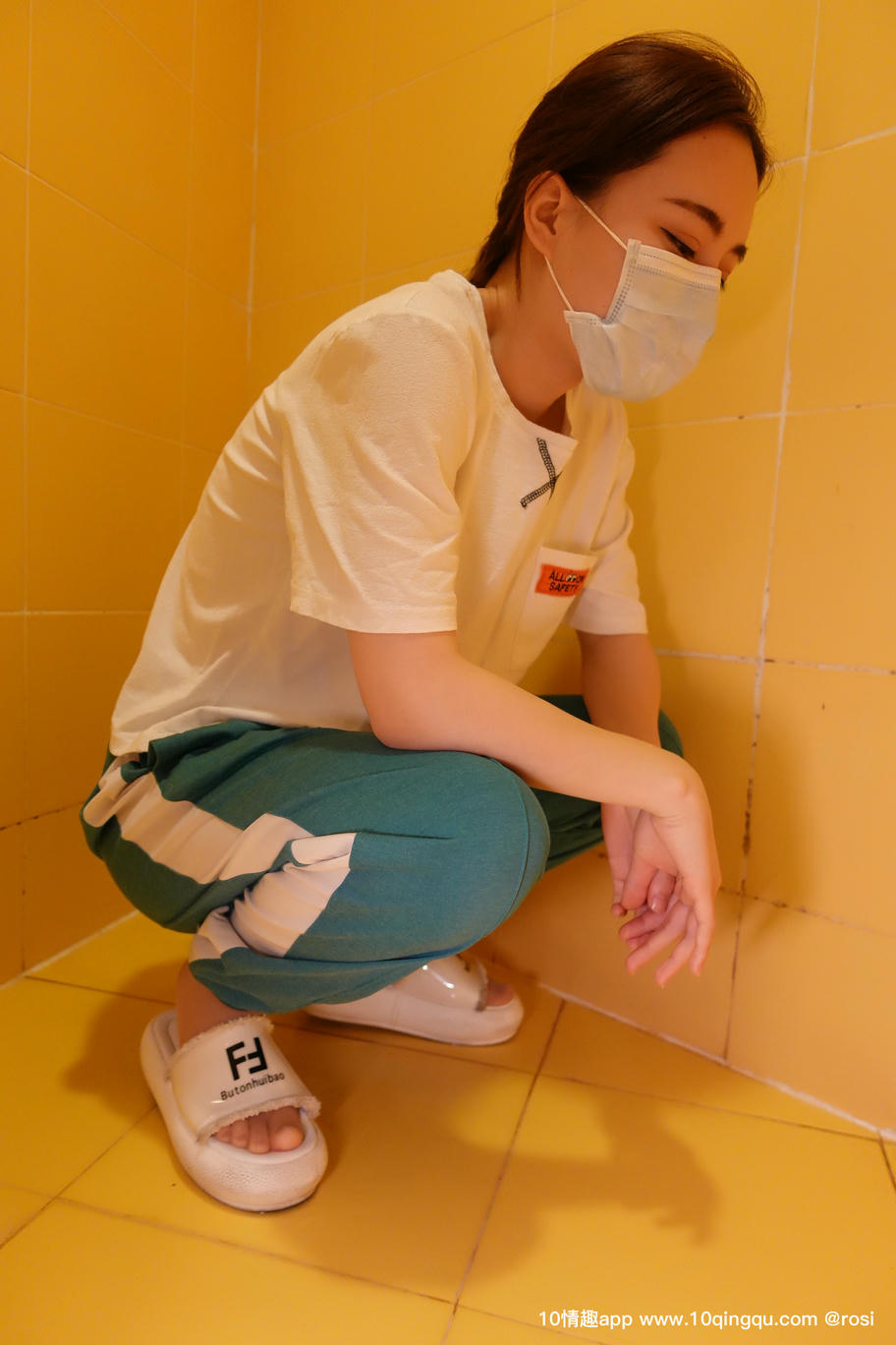 ROSI写真 口罩系列 2019.07.15 NO.1128[60+1P45M]_第1集
