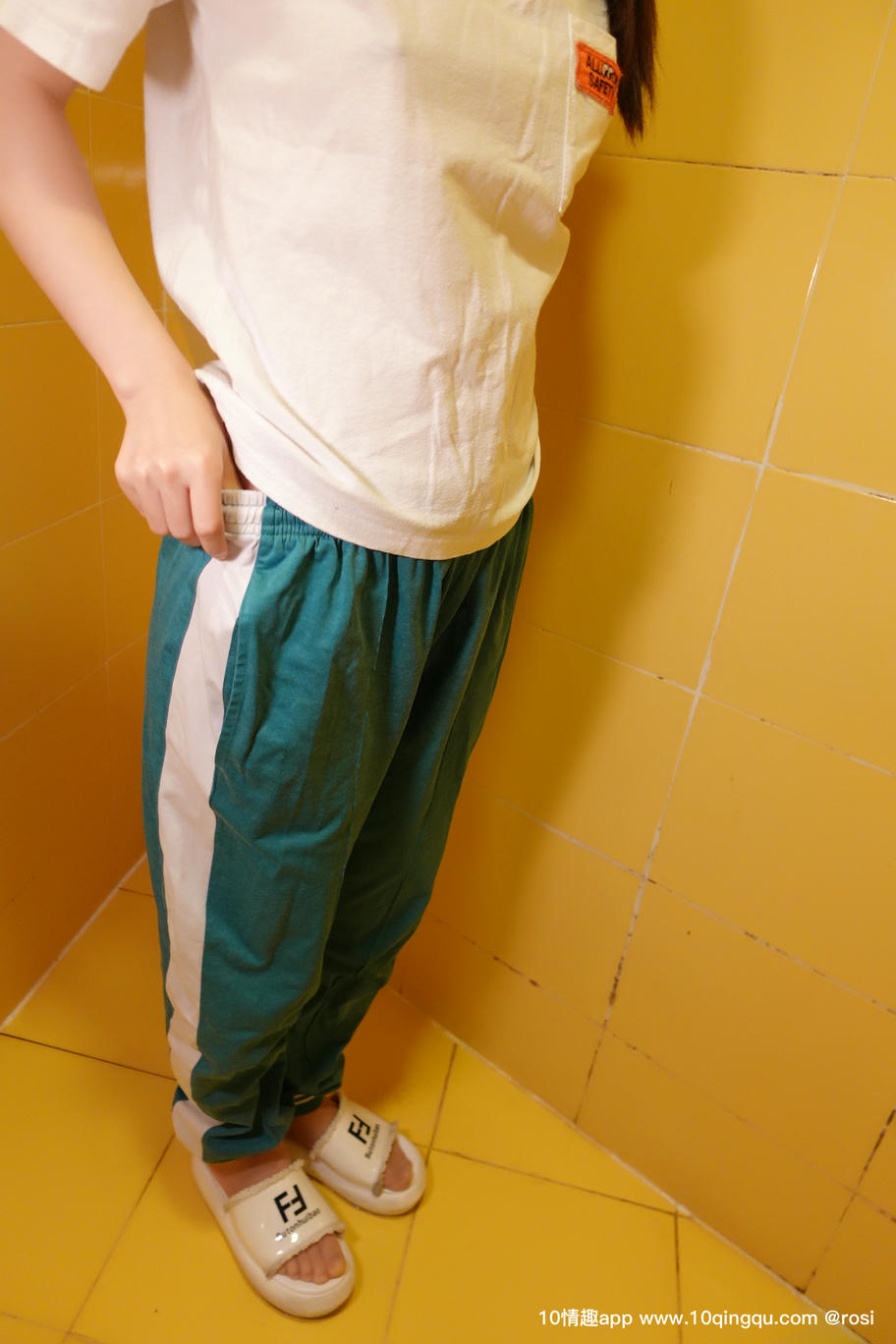 ROSI写真 口罩系列 2019.07.15 NO.1128[60+1P45M]_第1集