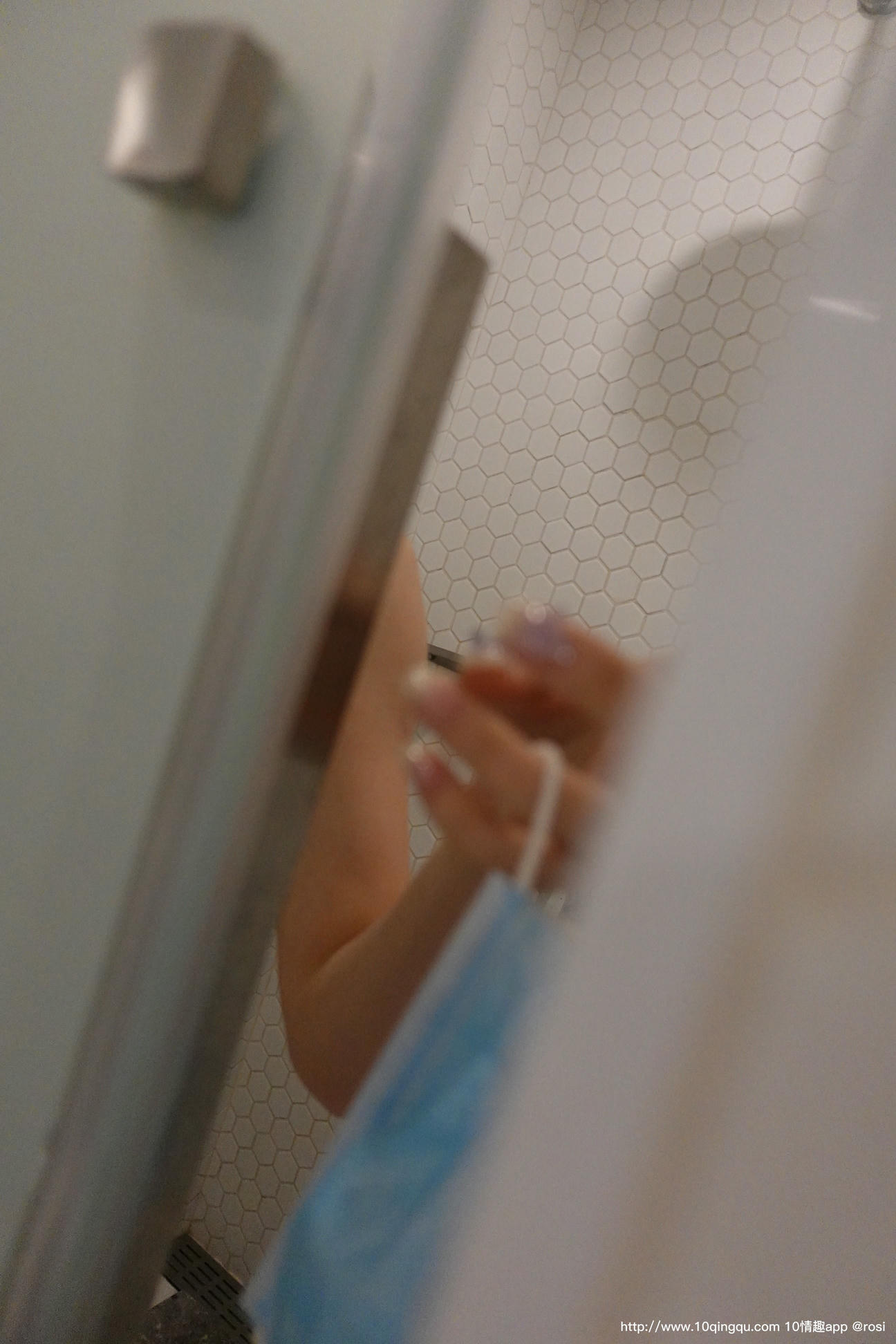 ROSI写真 口罩系列 2020.09.26 NO.1567[61+1P／84.1MB]_第3集