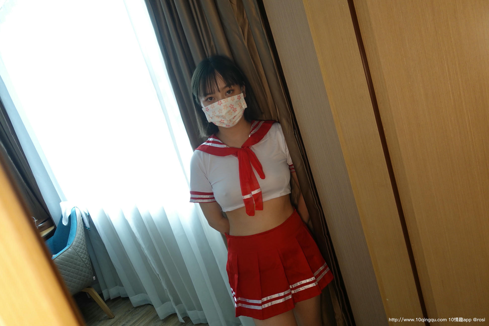 ROSI写真 口罩系列 2020.10.01 NO.1572[66+1P／83.4MB]_第1集