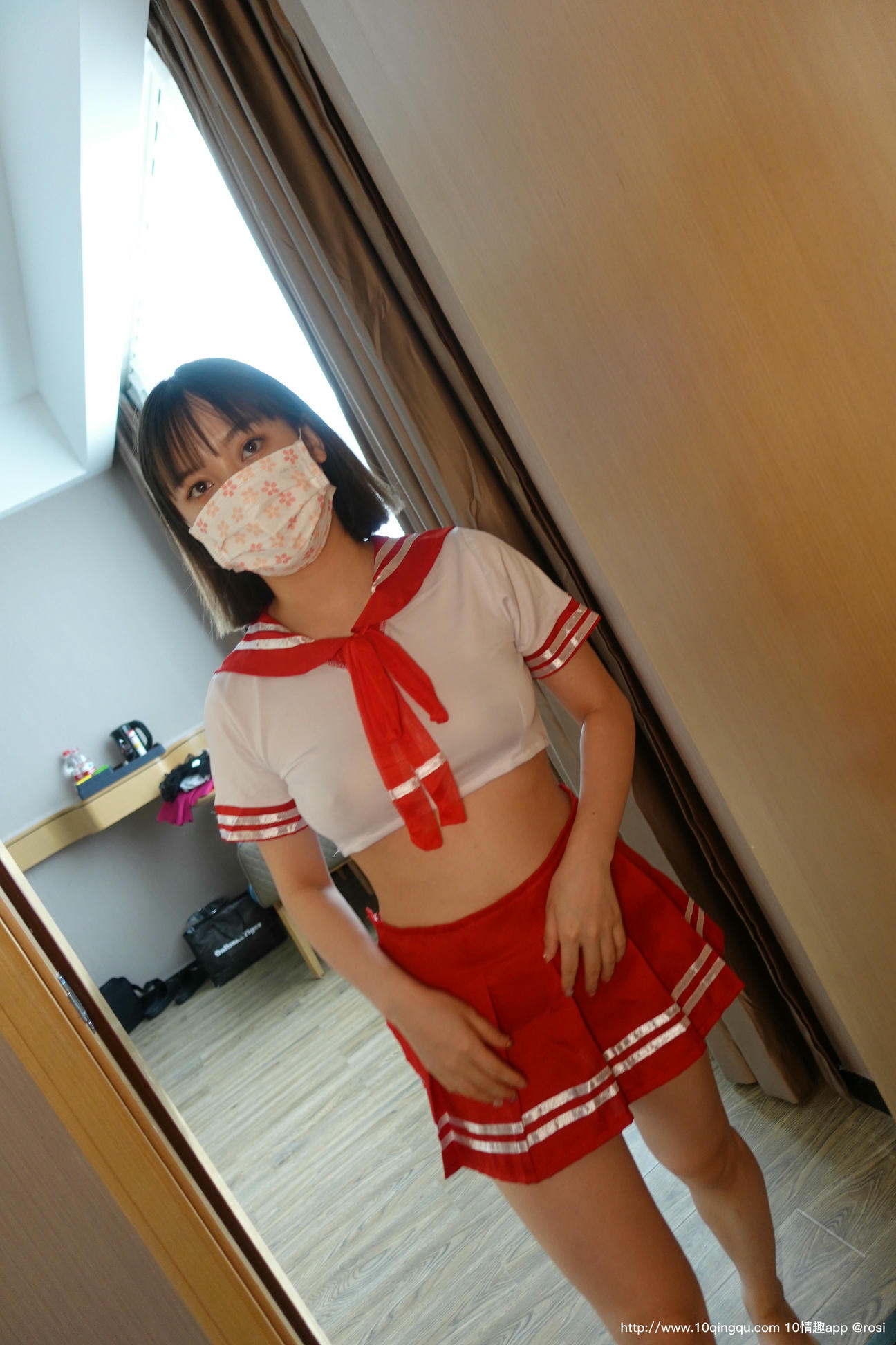 ROSI写真 口罩系列 2020.10.01 NO.1572[66+1P／83.4MB]_第2集
