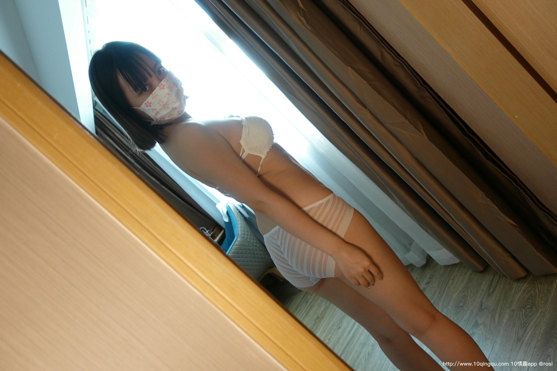 ROSI写真 口罩系列 2020.10.26 NO.1597[67+1P／91.9MB]_第1集