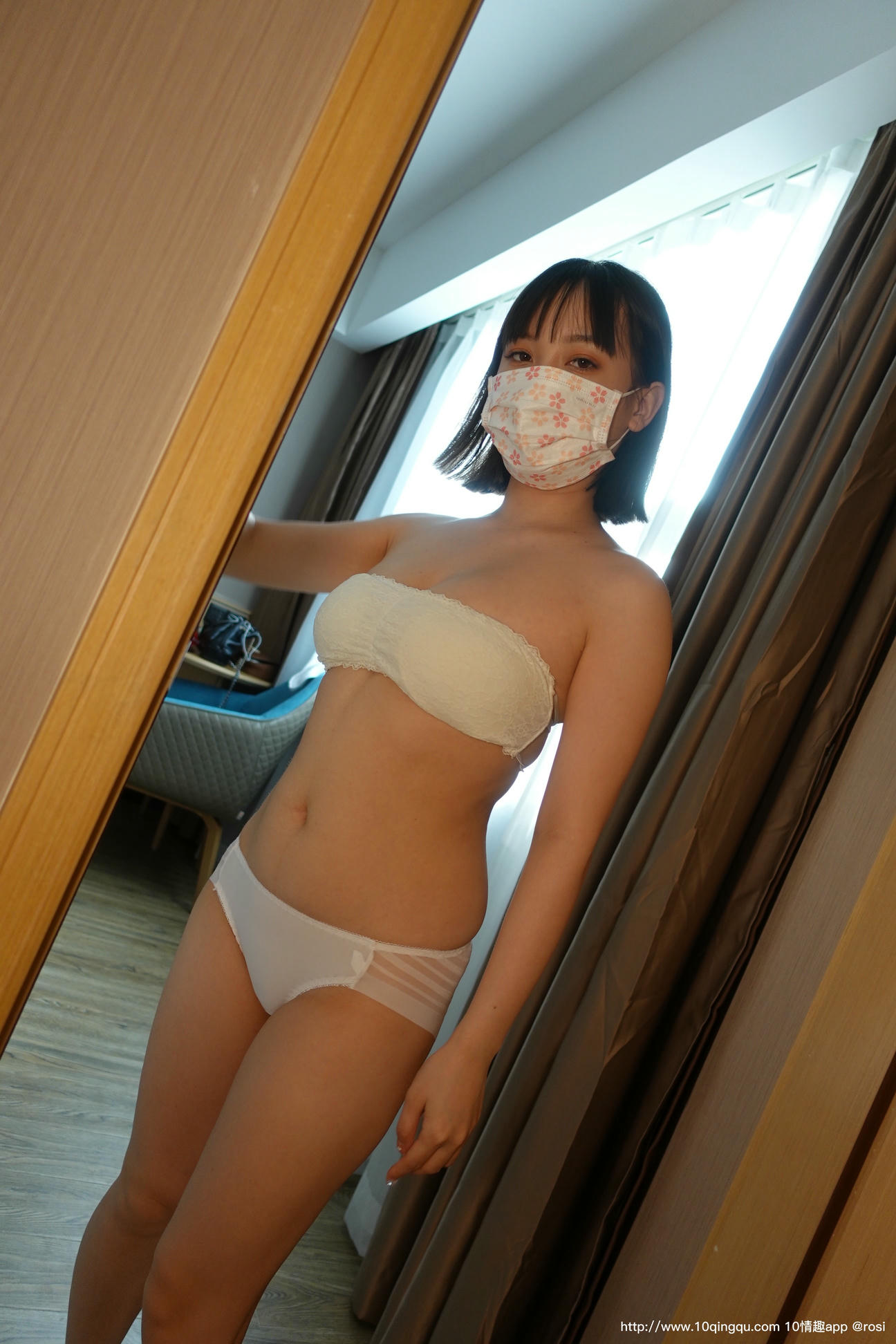 ROSI写真 口罩系列 2020.10.26 NO.1597[67+1P／91.9MB]_第1集