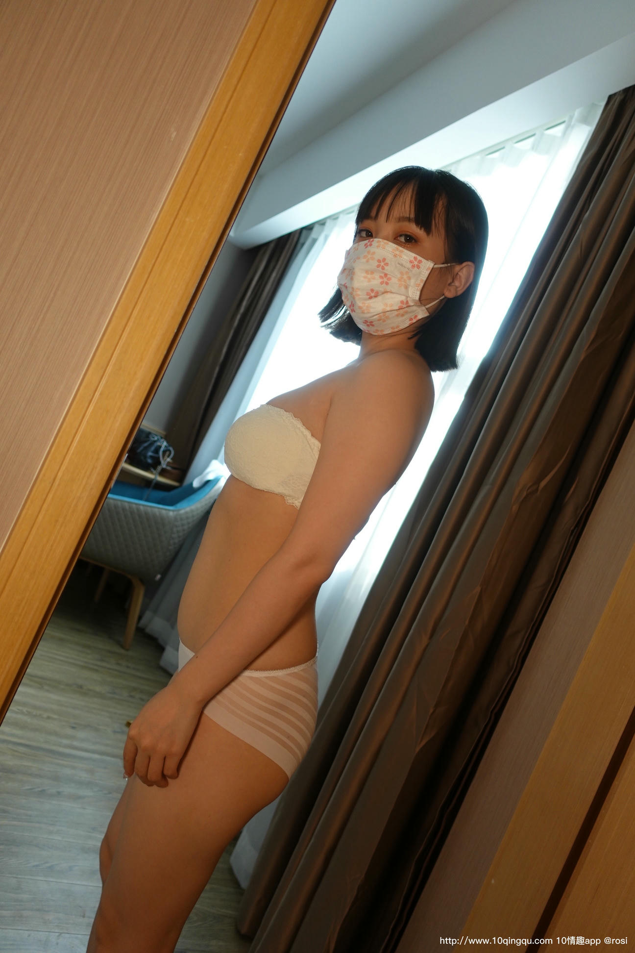 ROSI写真 口罩系列 2020.10.26 NO.1597[67+1P／91.9MB]_第1集