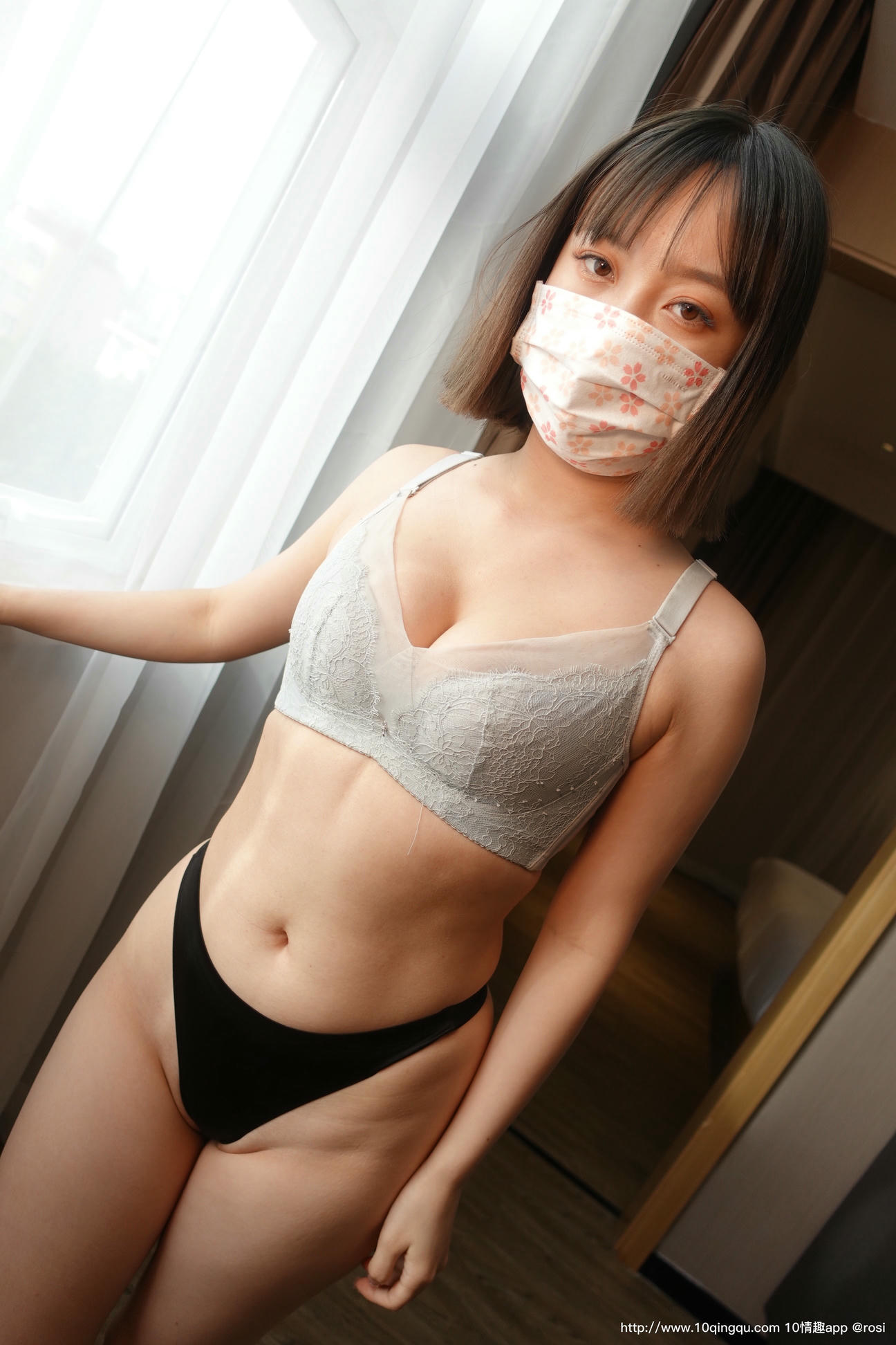 ROSI写真 口罩系列 2020.10.31 NO.1602[87+1P／111MB]_第1集