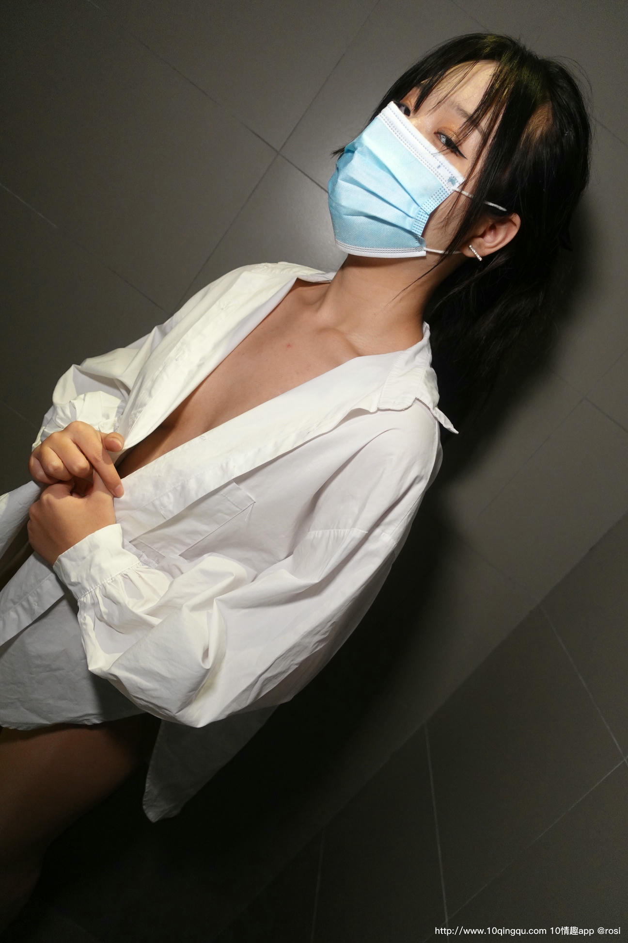 ROSI写真 口罩系列 2020.11.26 NO.1628[96+1P／128MB]_第1集