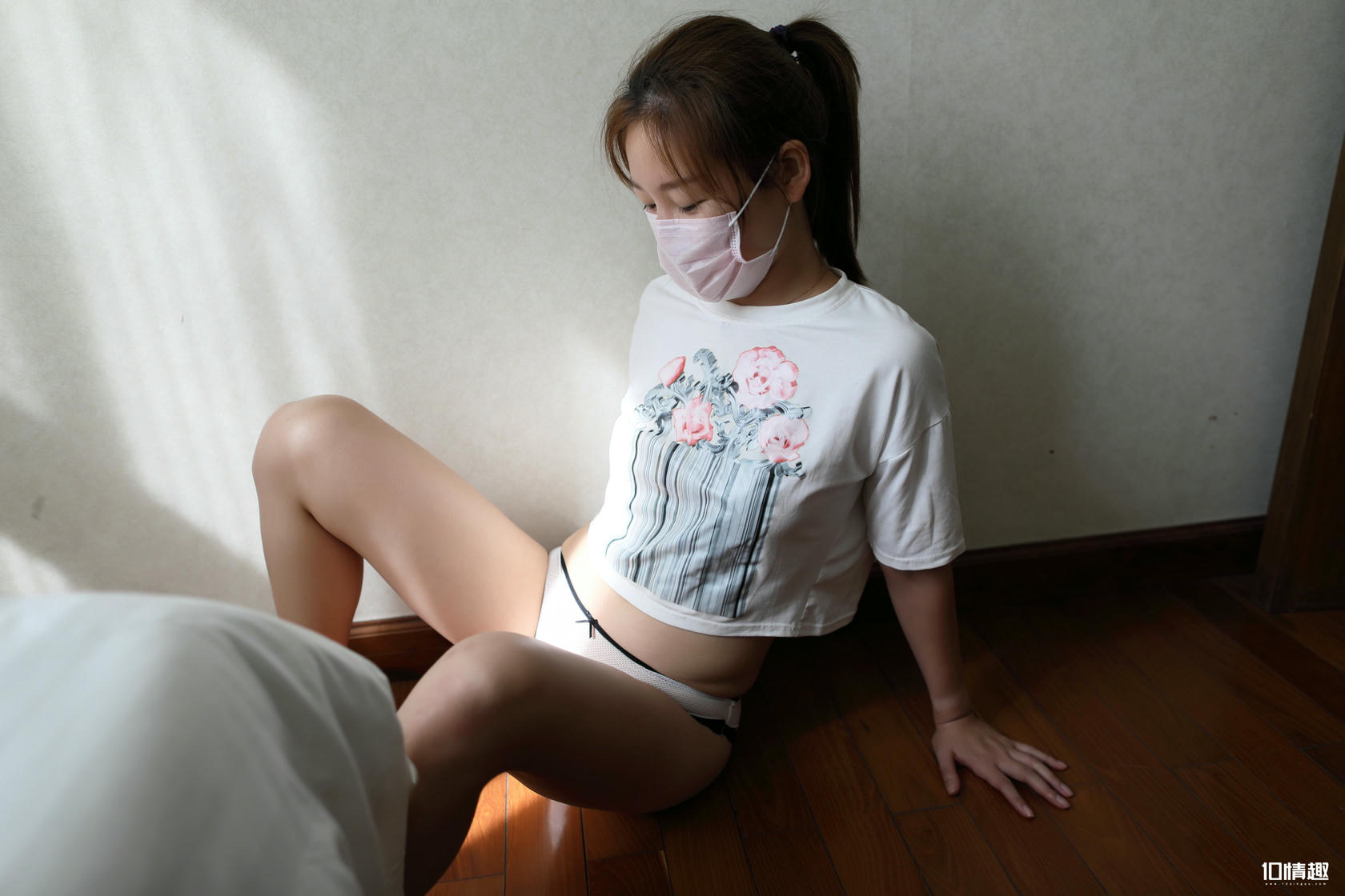 ROSI写真 口罩系列 2018.09.09 NO.0819 [68+1P-59.0M]_第1集