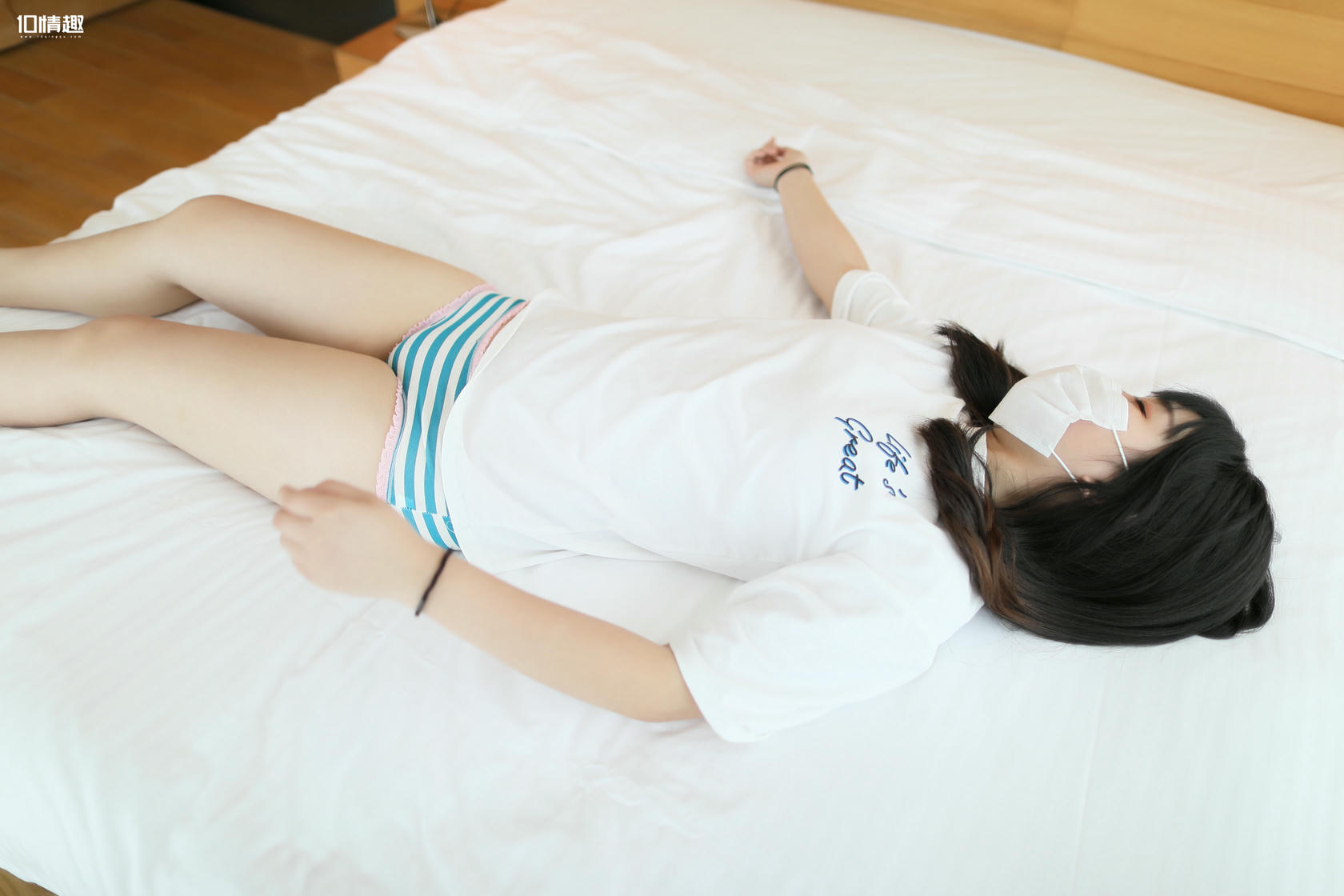 ROSI写真 口罩系列 2018.09.14 NO.0824 [33+1P-23.2M]_第1集