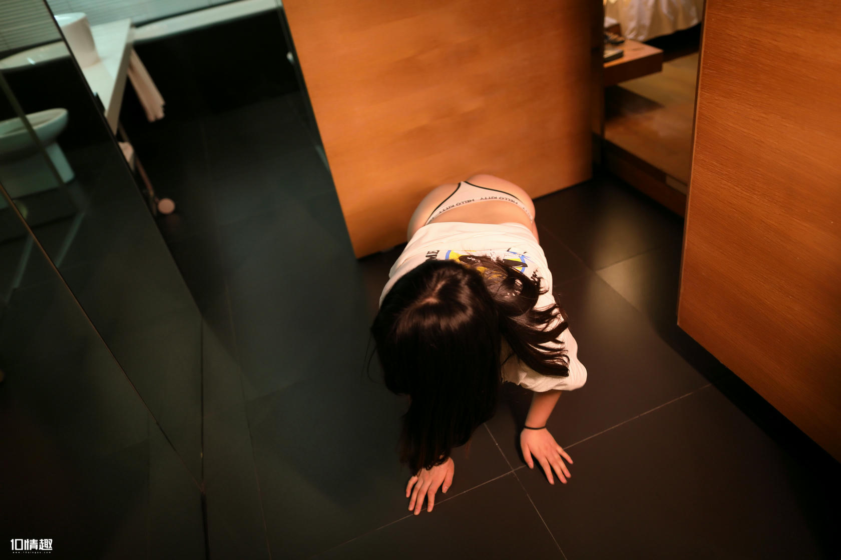 ROSI写真 口罩系列 2018.10.24 NO.0864 [41+1P-35.3M]_第1集