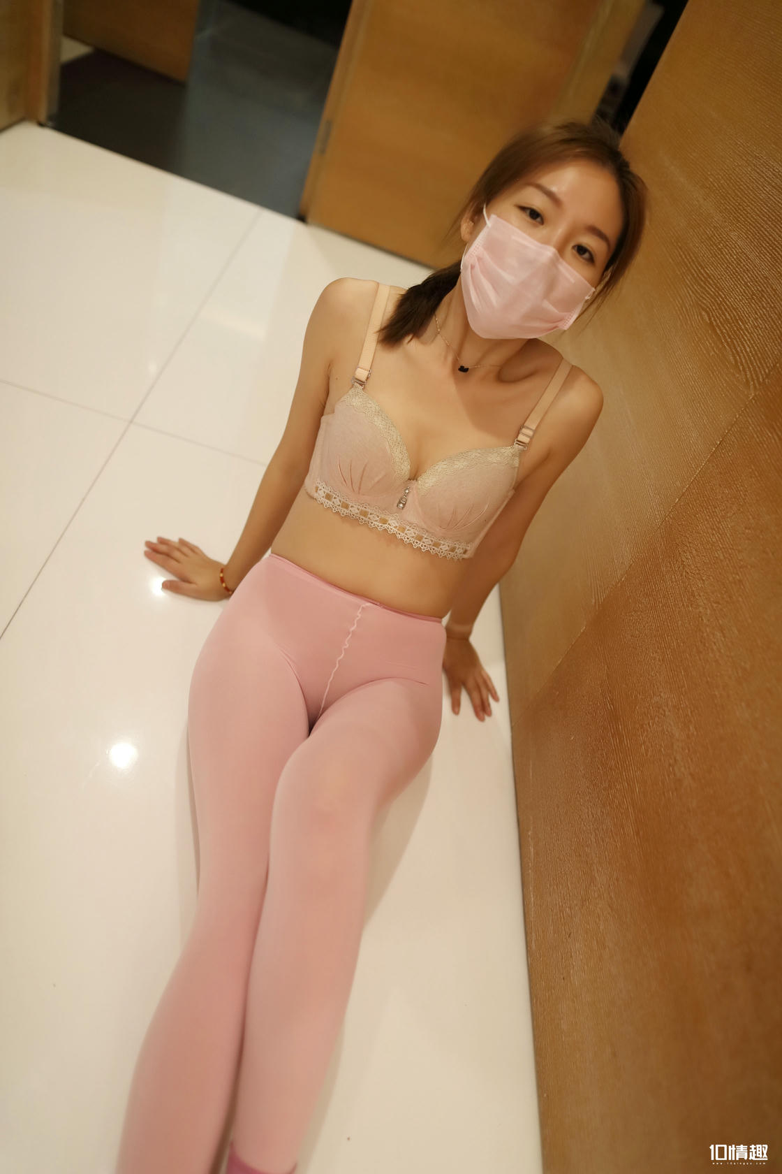 ROSI写真 口罩系列 2018.12.17 NO.0918[45+1P45M]_第1集
