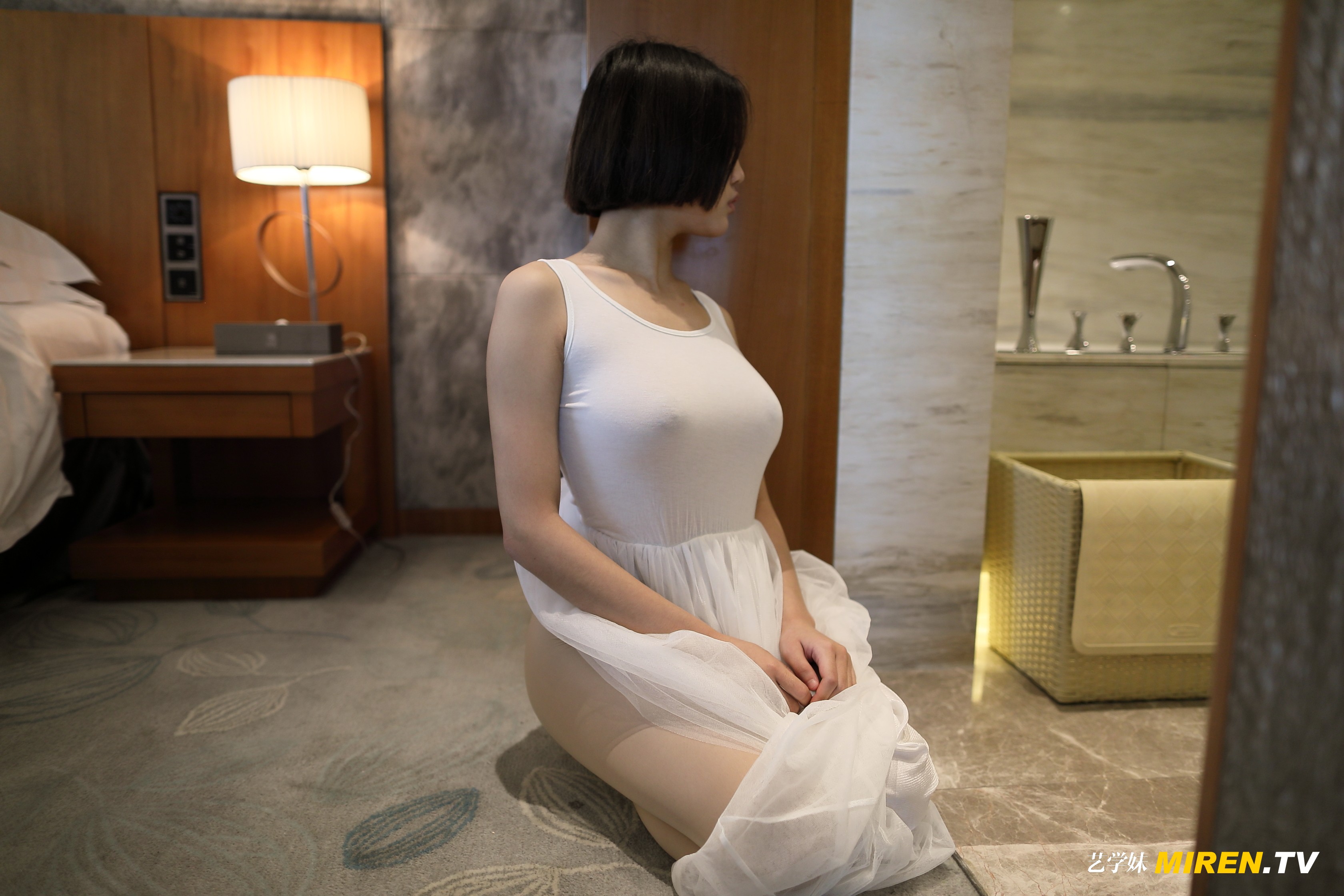 ROSI艺学妹 2020.03.22 NO.0105[99+1P／88.1MB]_第4集