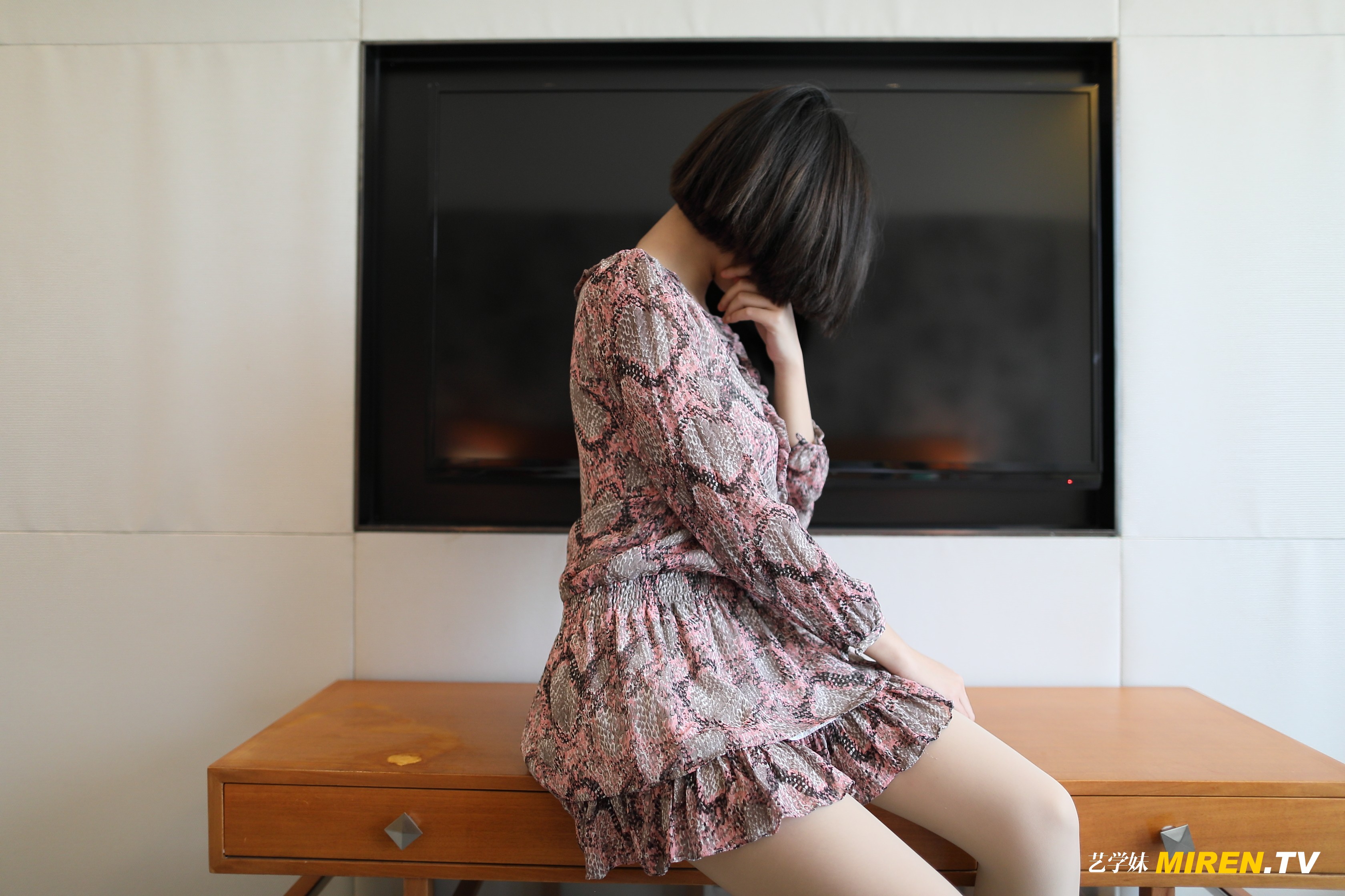 ROSI艺学妹 2020.03.29 NO.0111[87+1P／94.6MB]_第1集
