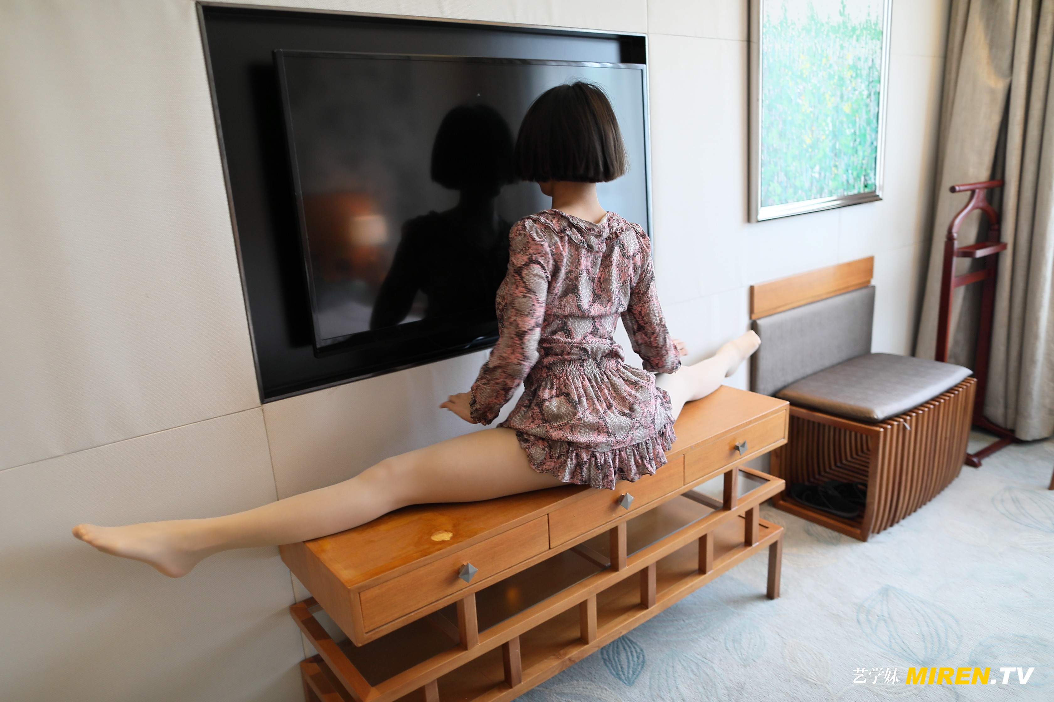 ROSI艺学妹 2020.03.29 NO.0111[87+1P／94.6MB]_第2集