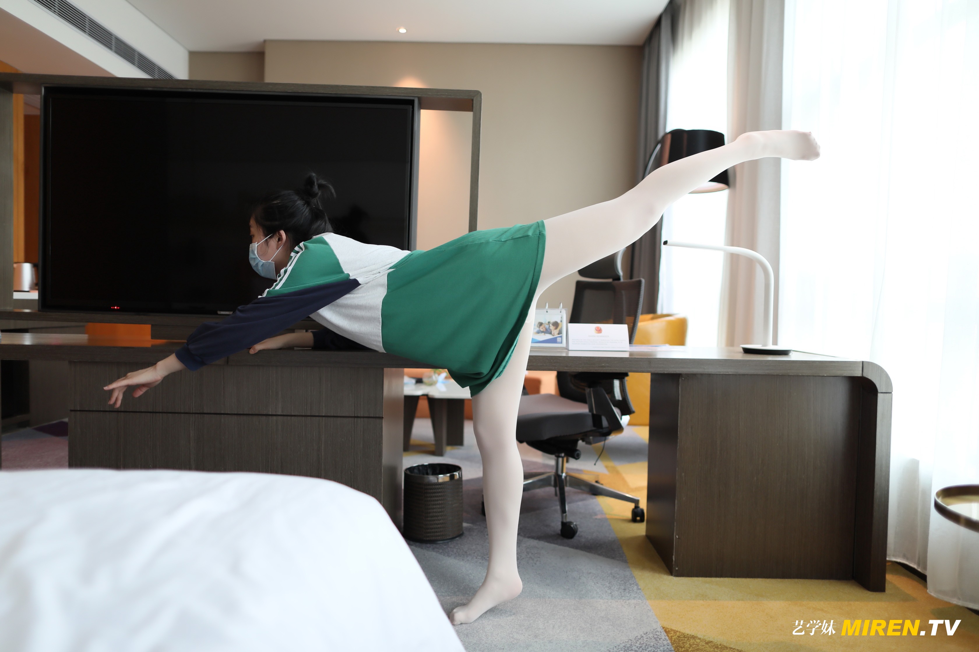 ROSI艺学妹 2020.05.01 NO.0123[72+1P／52.3MB]_第1集
