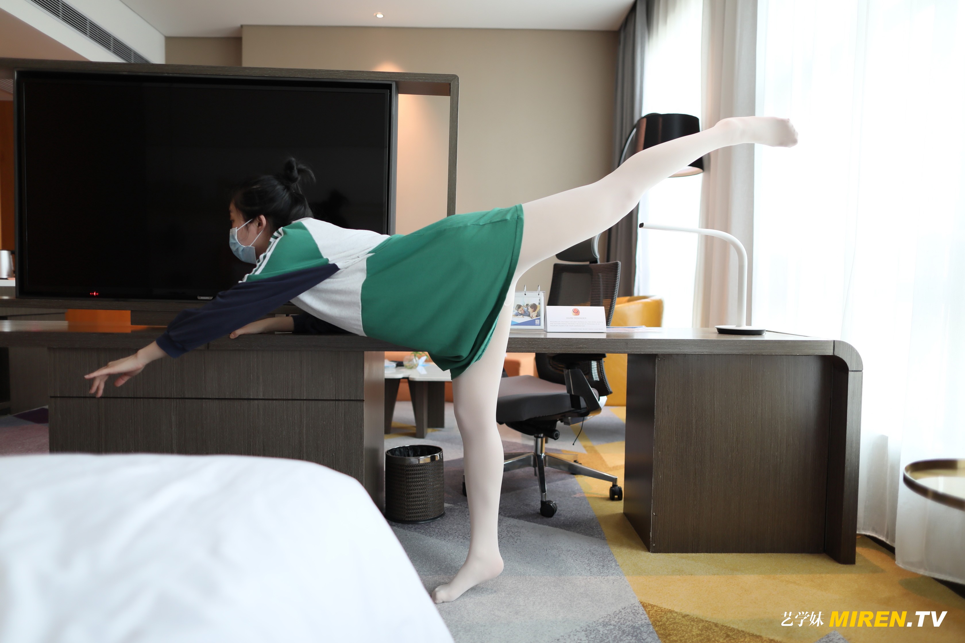 ROSI艺学妹 2020.05.01 NO.0123[72+1P／52.3MB]_第1集