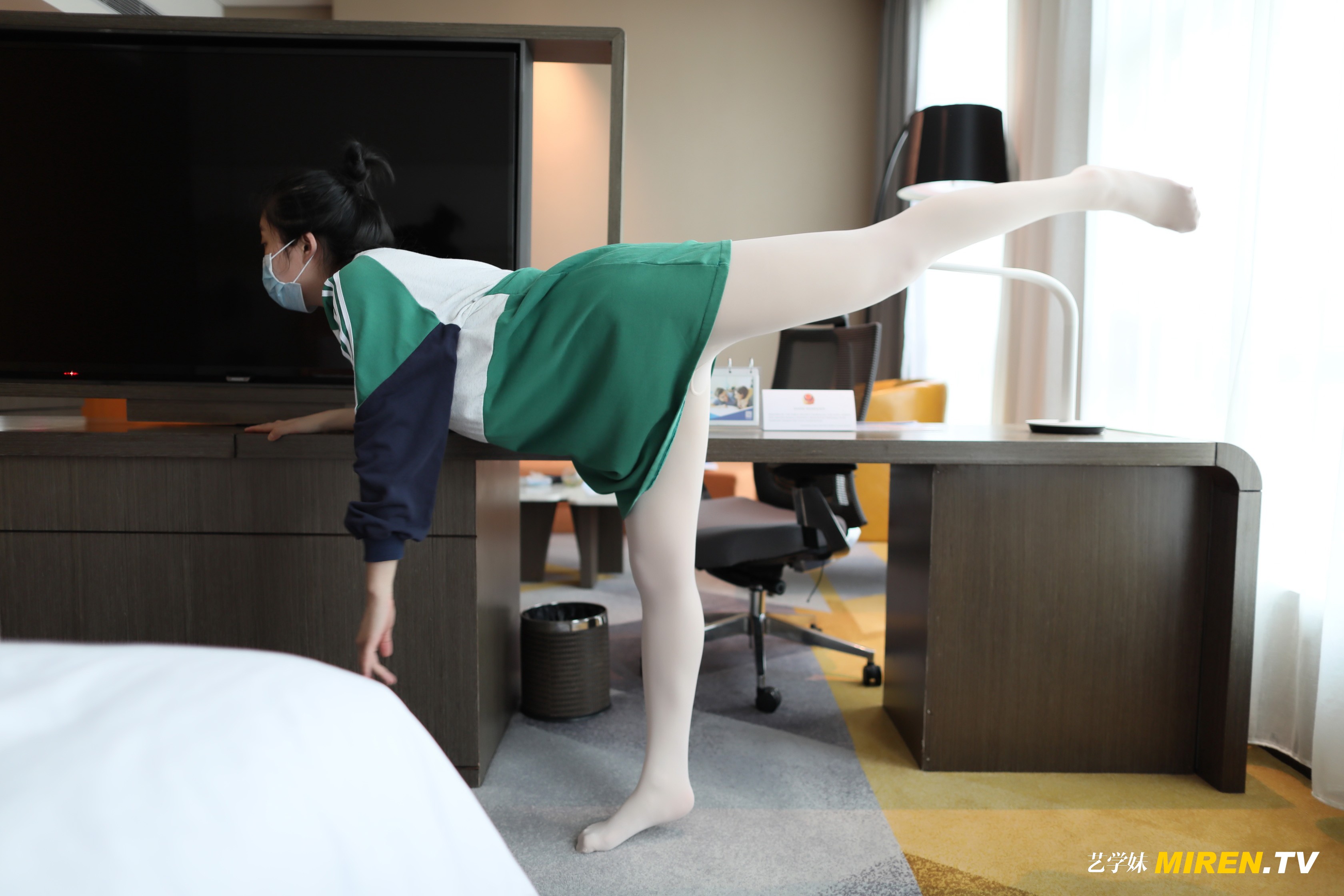 ROSI艺学妹 2020.05.01 NO.0123[72+1P／52.3MB]_第1集