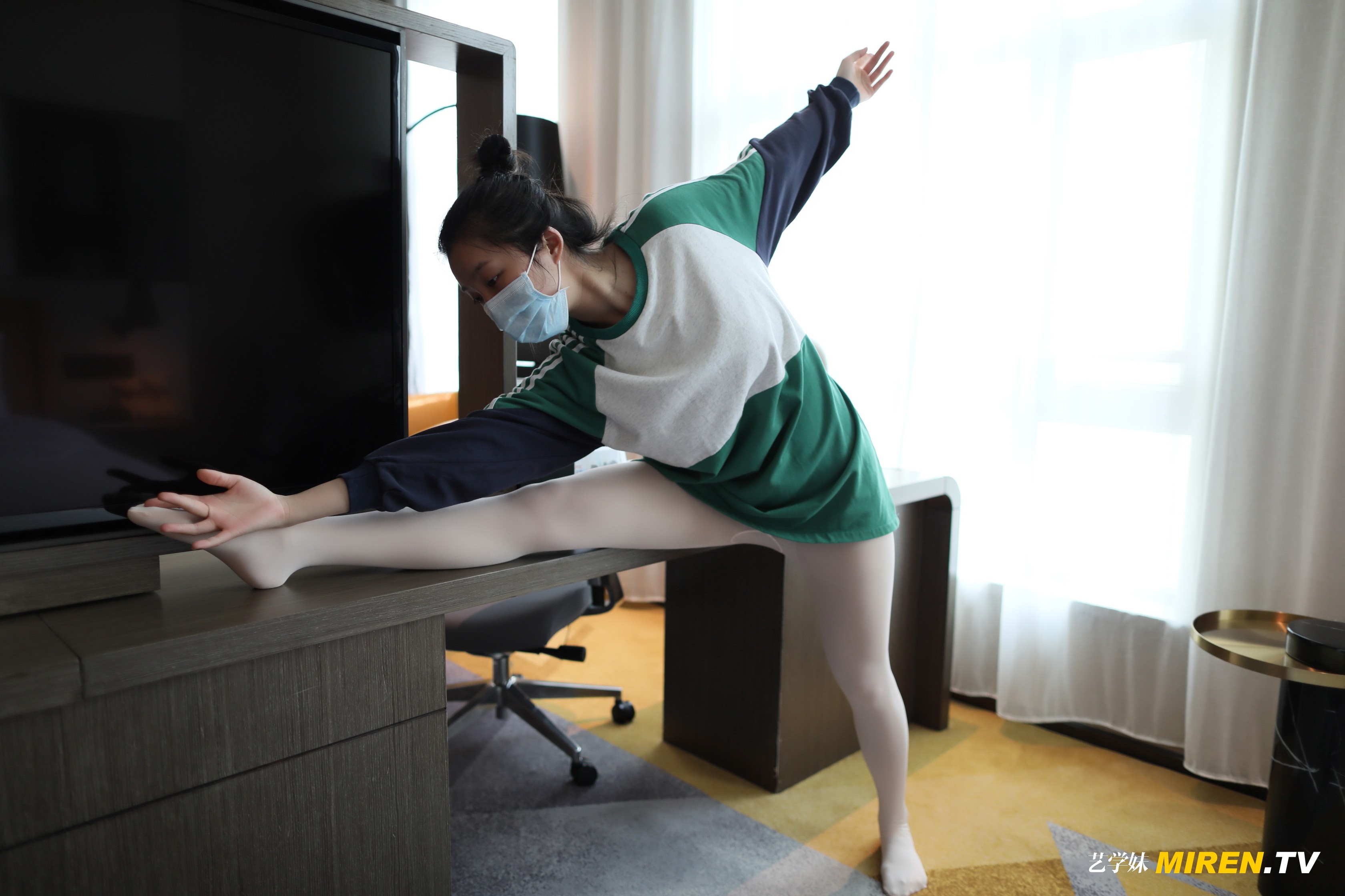 ROSI艺学妹 2020.05.01 NO.0123[72+1P／52.3MB]_第1集
