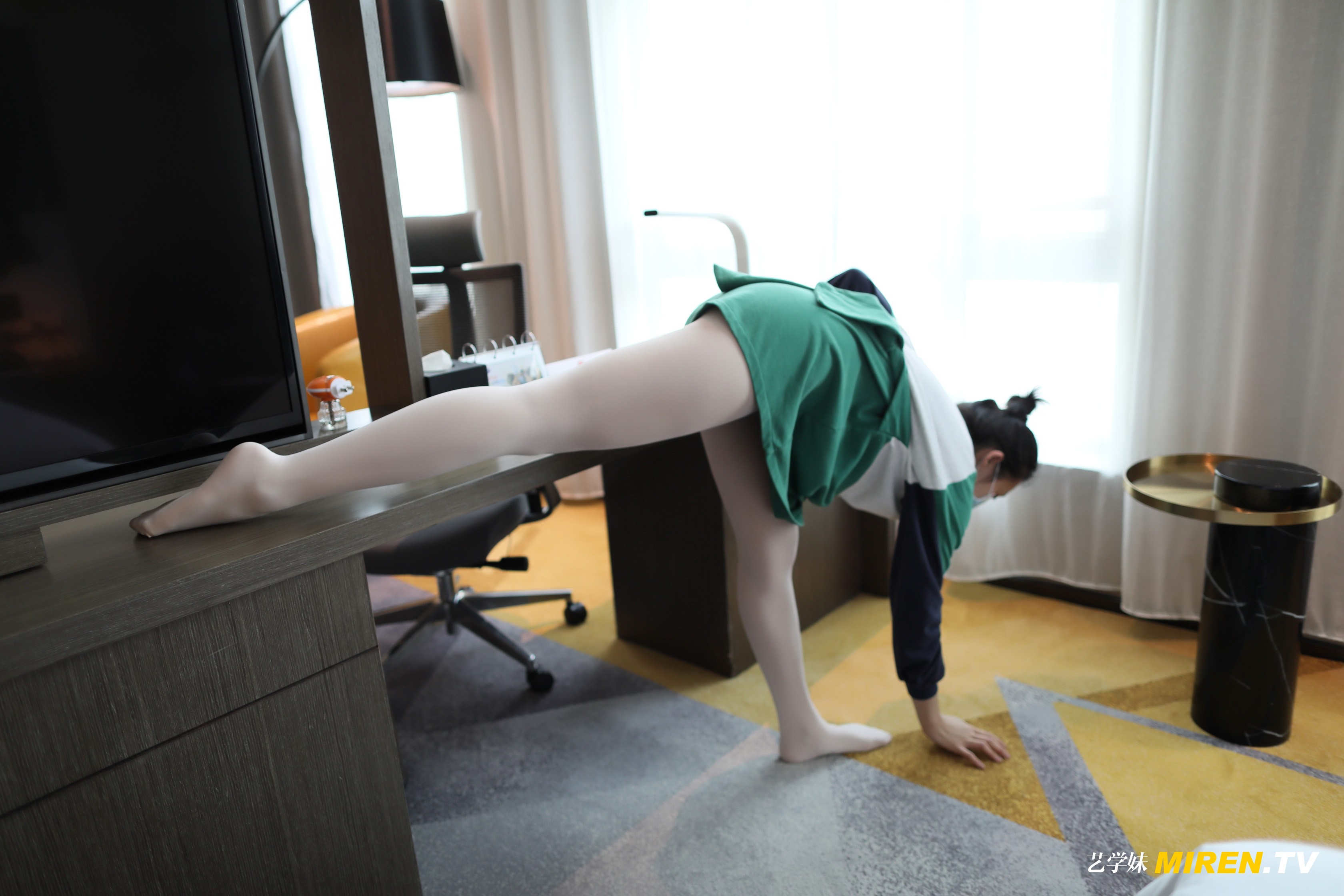 ROSI艺学妹 2020.05.01 NO.0123[72+1P／52.3MB]_第2集