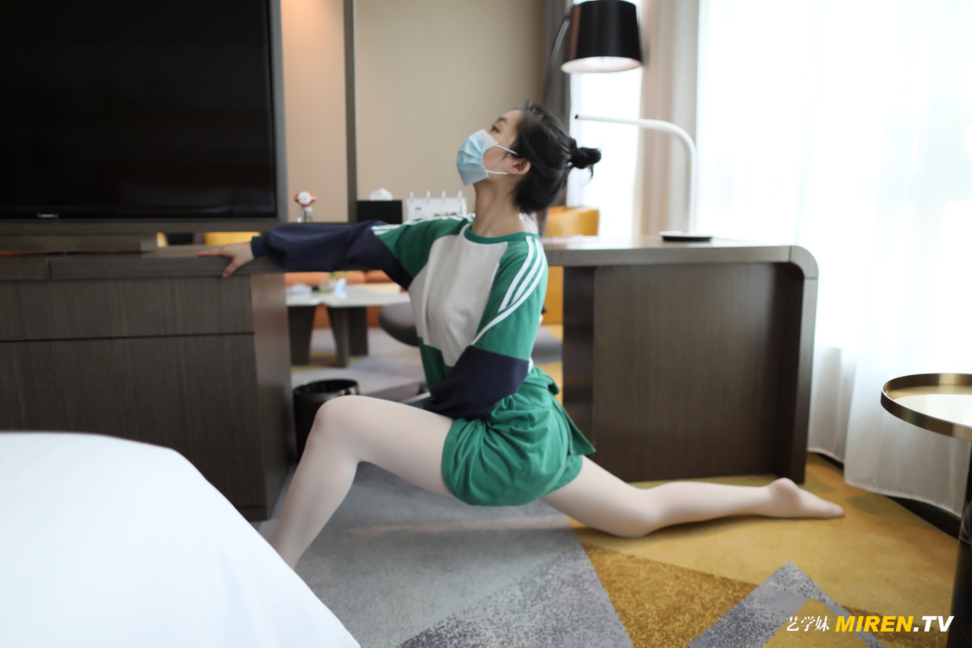 ROSI艺学妹 2020.05.01 NO.0123[72+1P／52.3MB]_第3集