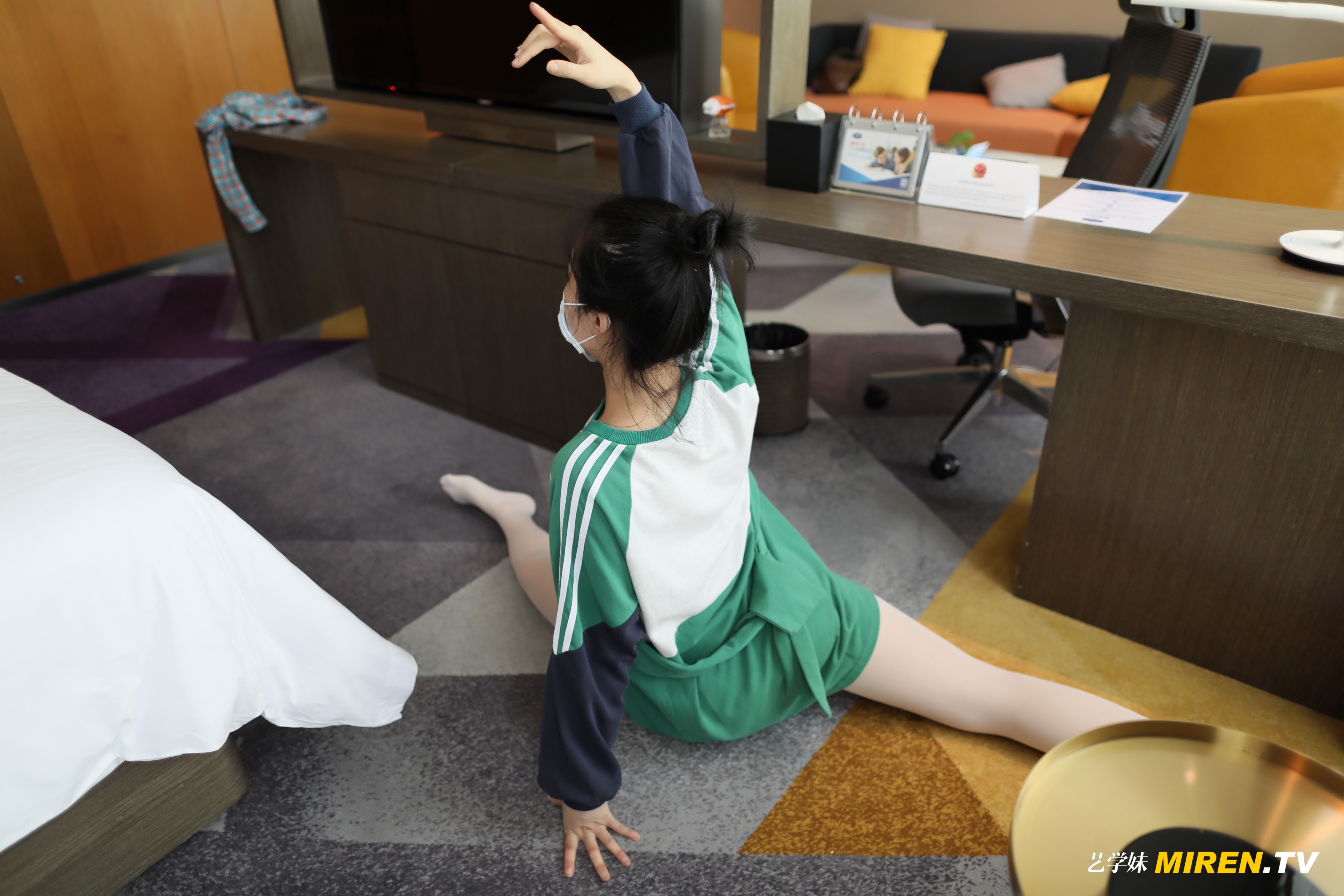 ROSI艺学妹 2020.05.01 NO.0123[72+1P／52.3MB]_第3集