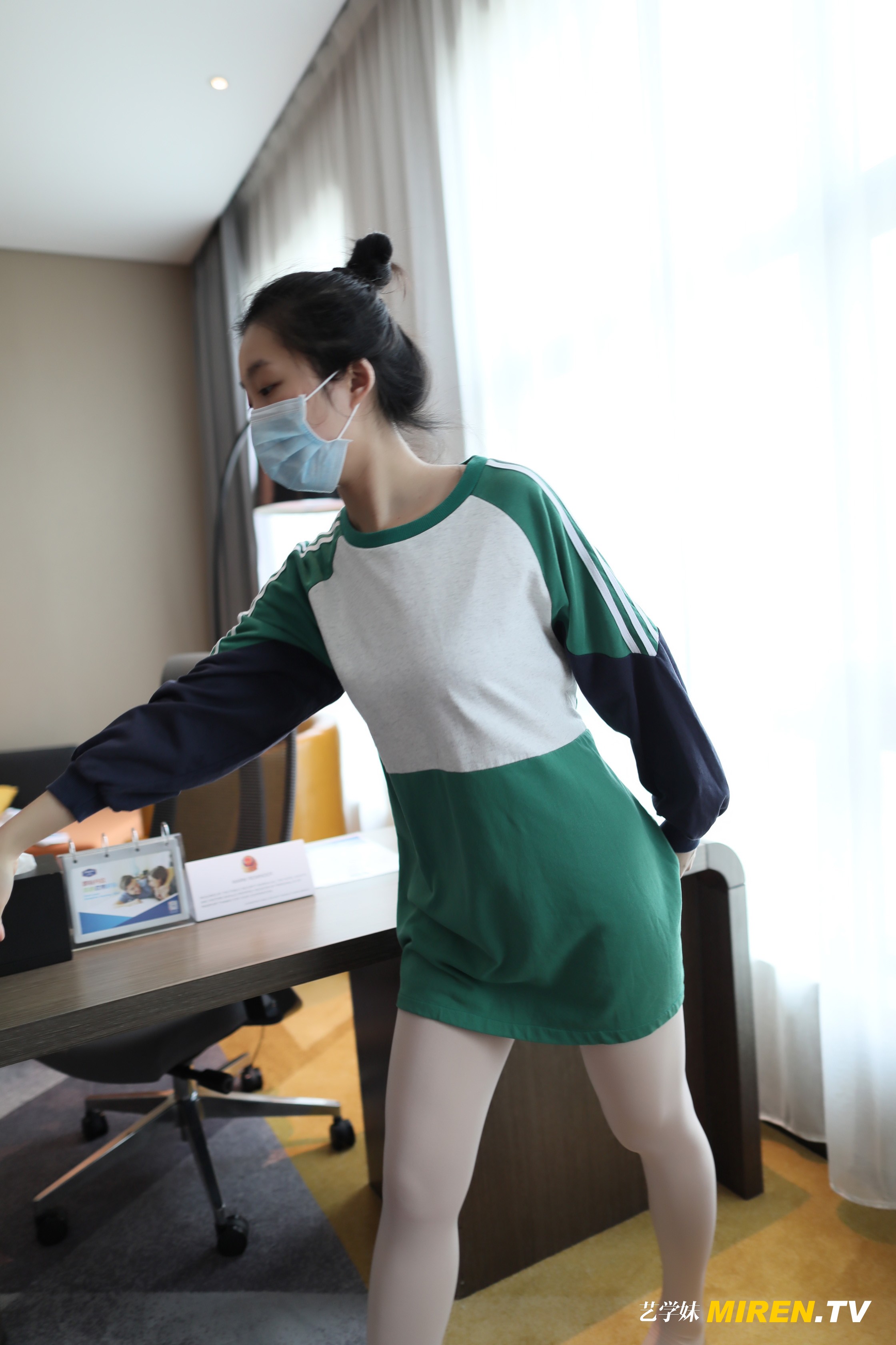 ROSI艺学妹 2020.05.01 NO.0123[72+1P／52.3MB]_第1集