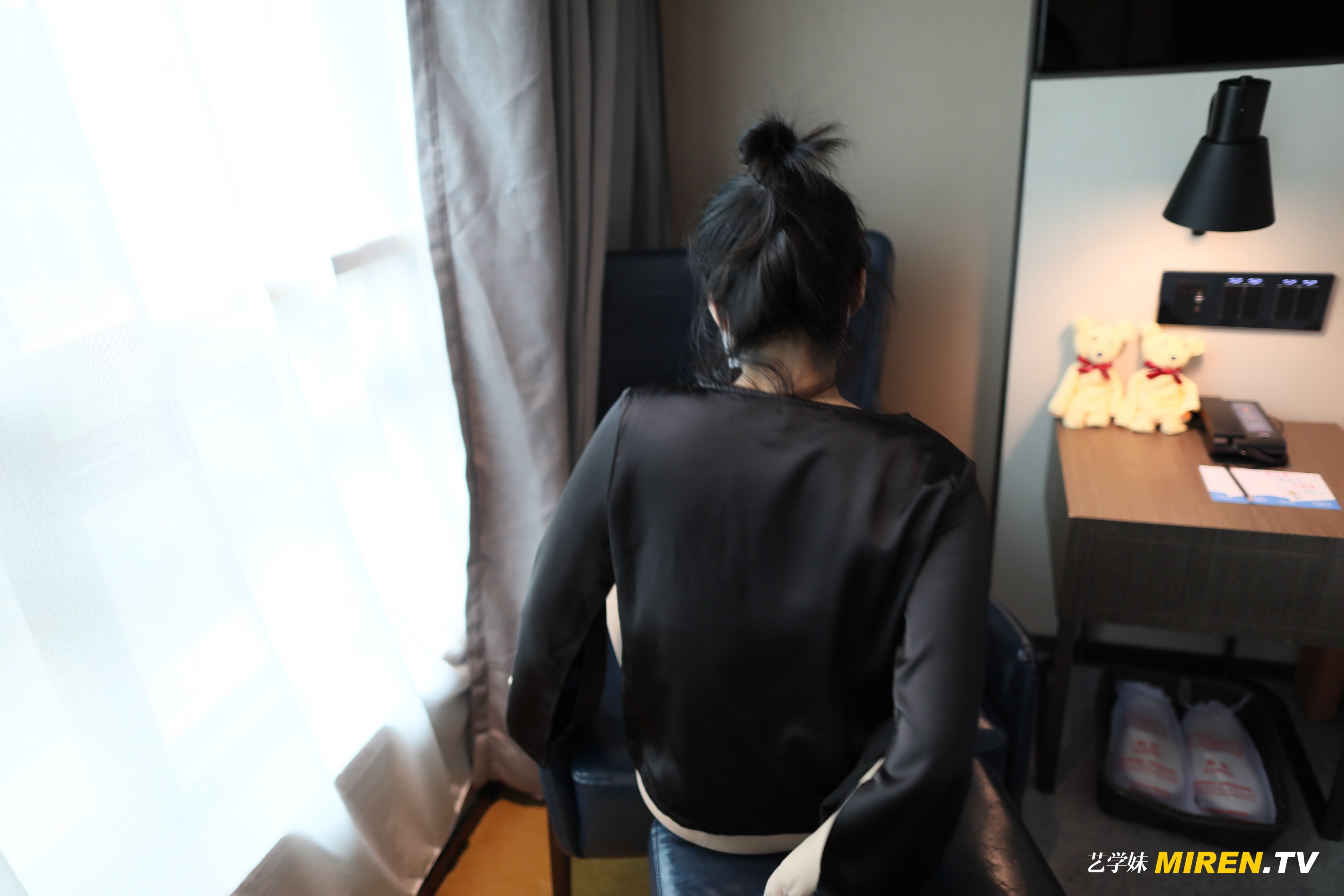 ROSI艺学妹 2020.06.28 NO.0141[73+1P／47.9MB]_第2集