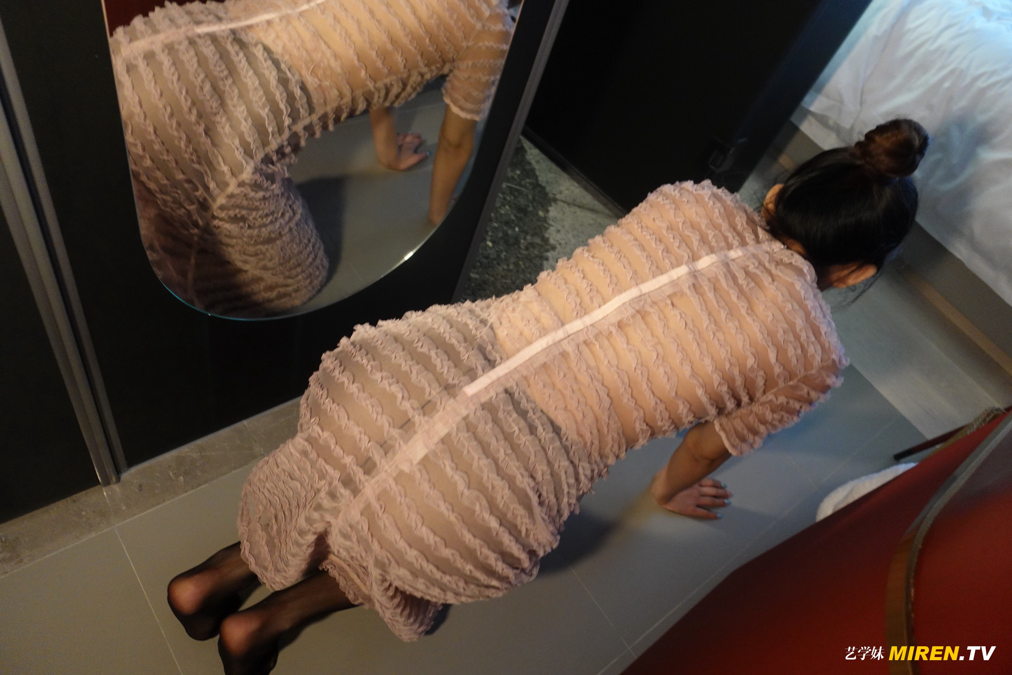 ROSI艺学妹 2020.07.26 NO.0159[72+1P／117MB]_第1集