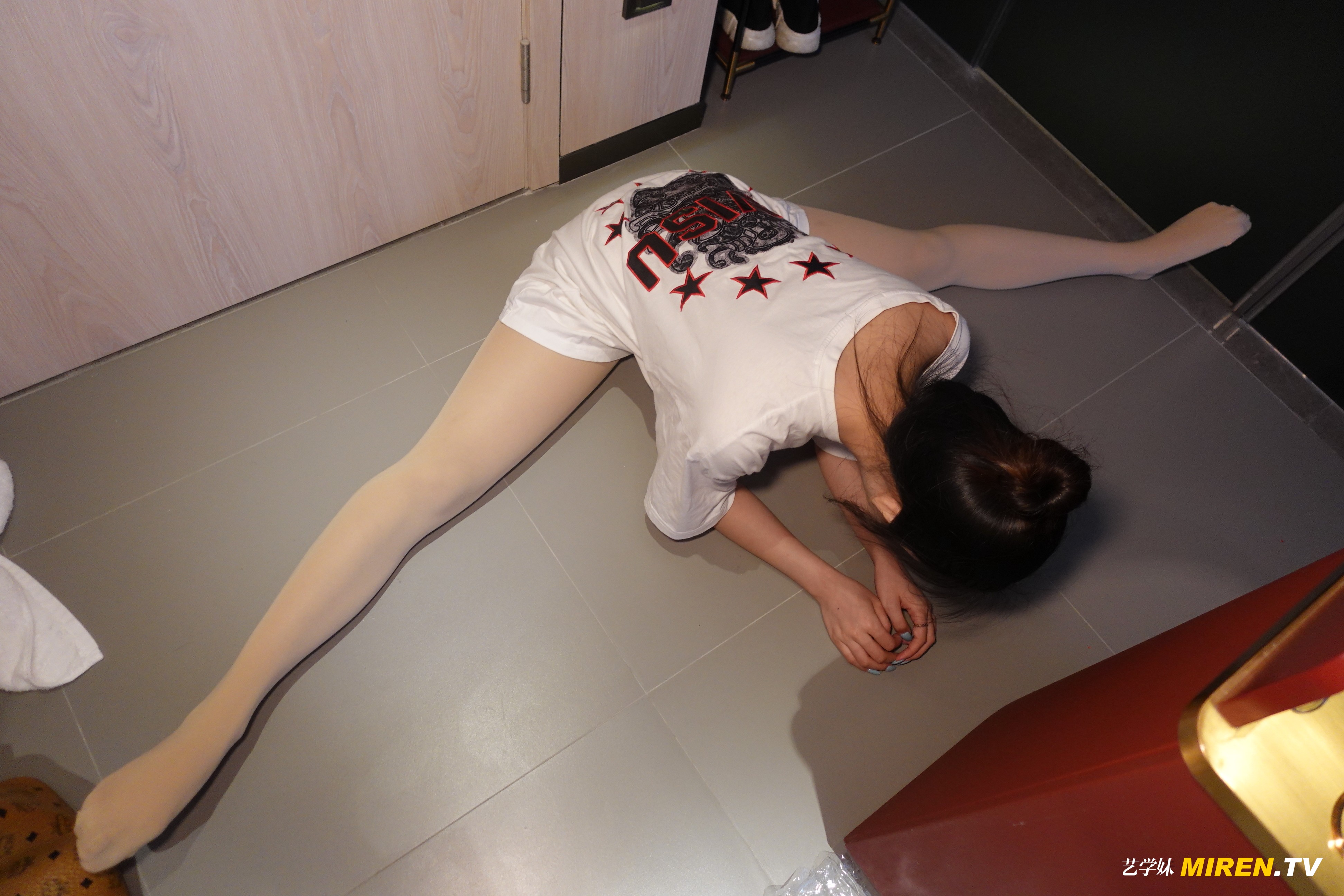 ROSI艺学妹 2020.08.12 NO.0169[80+1P／98.7MB]_第2集