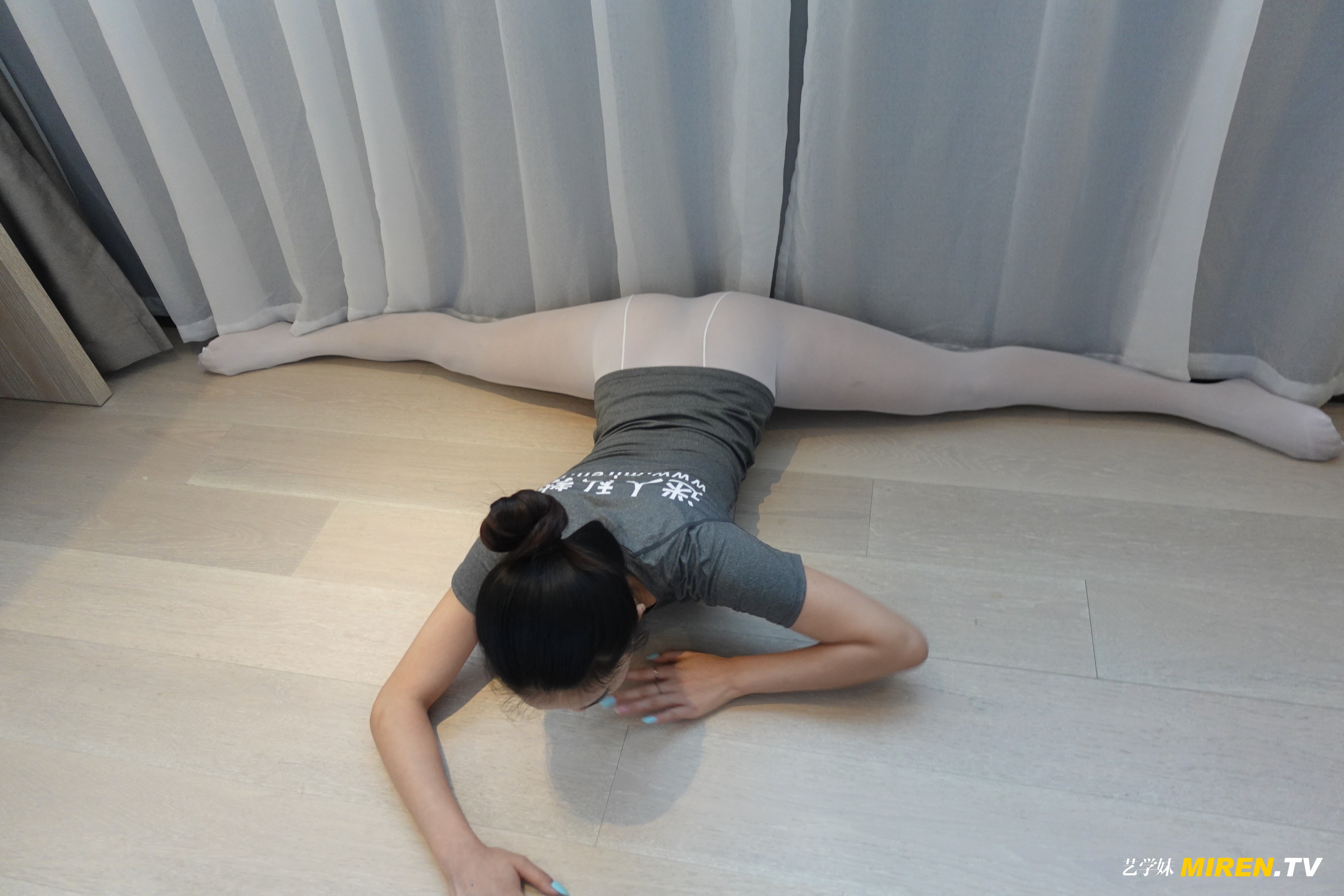 ROSI艺学妹 2020.08.15 NO.0172[27+1P／35.9MB]_第2集